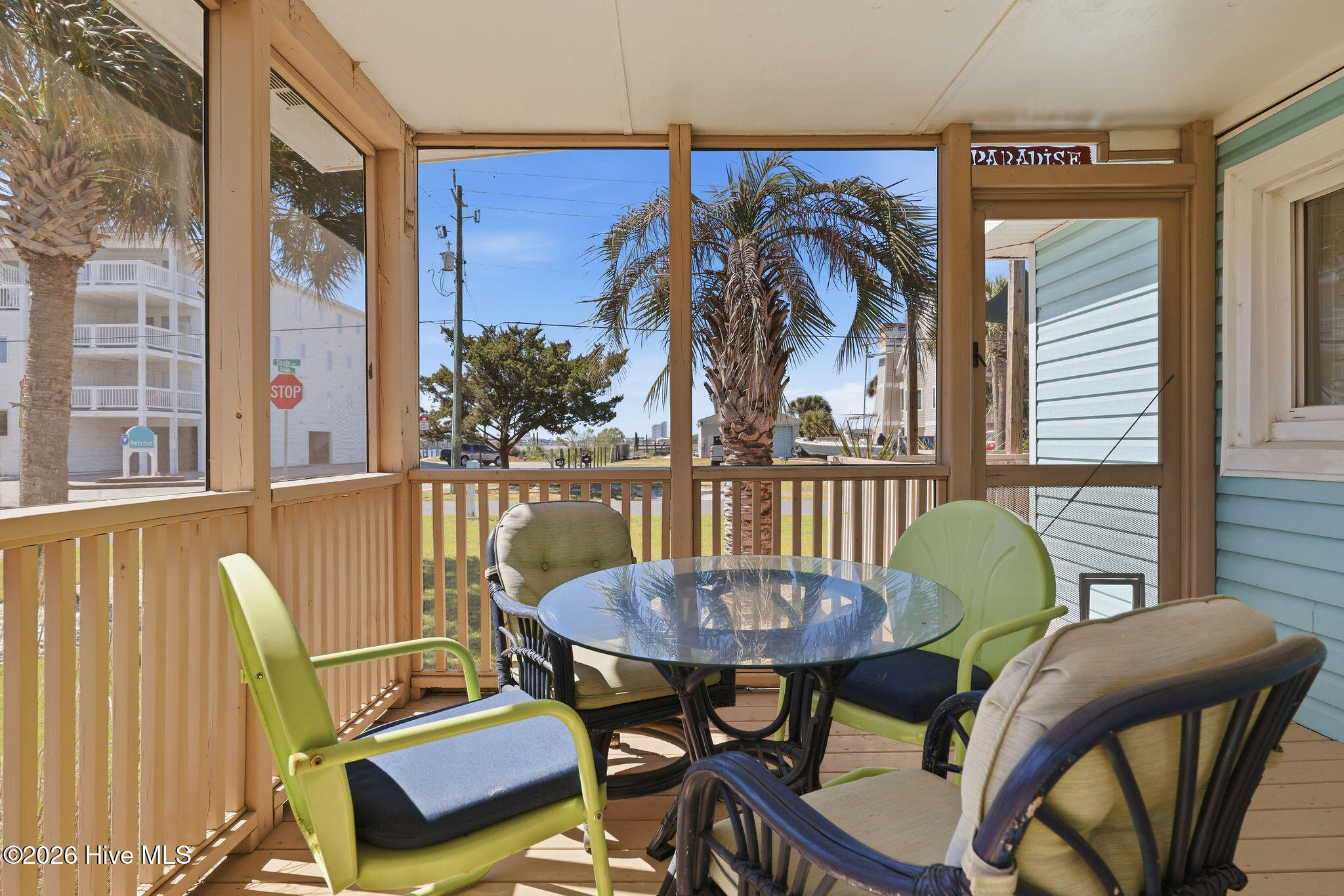 100566548 | Photo 32