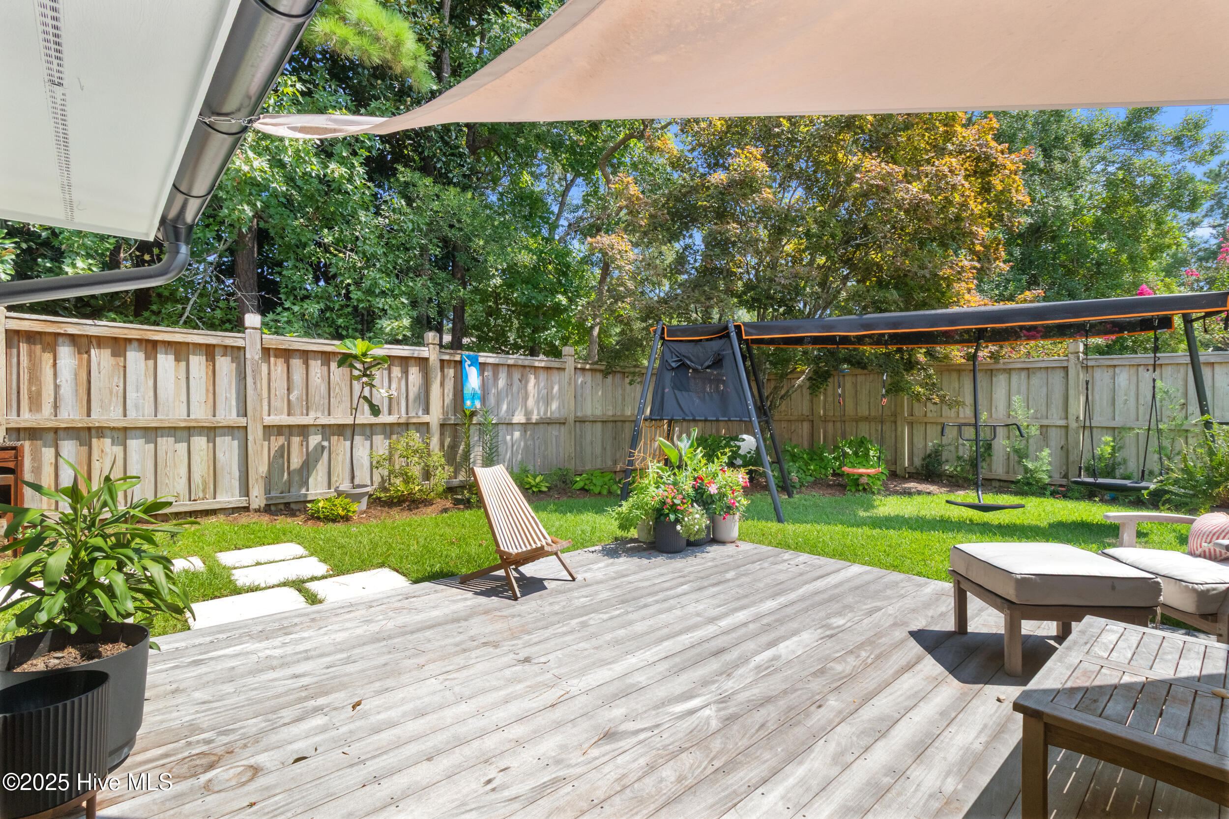 100551660 | Photo 28