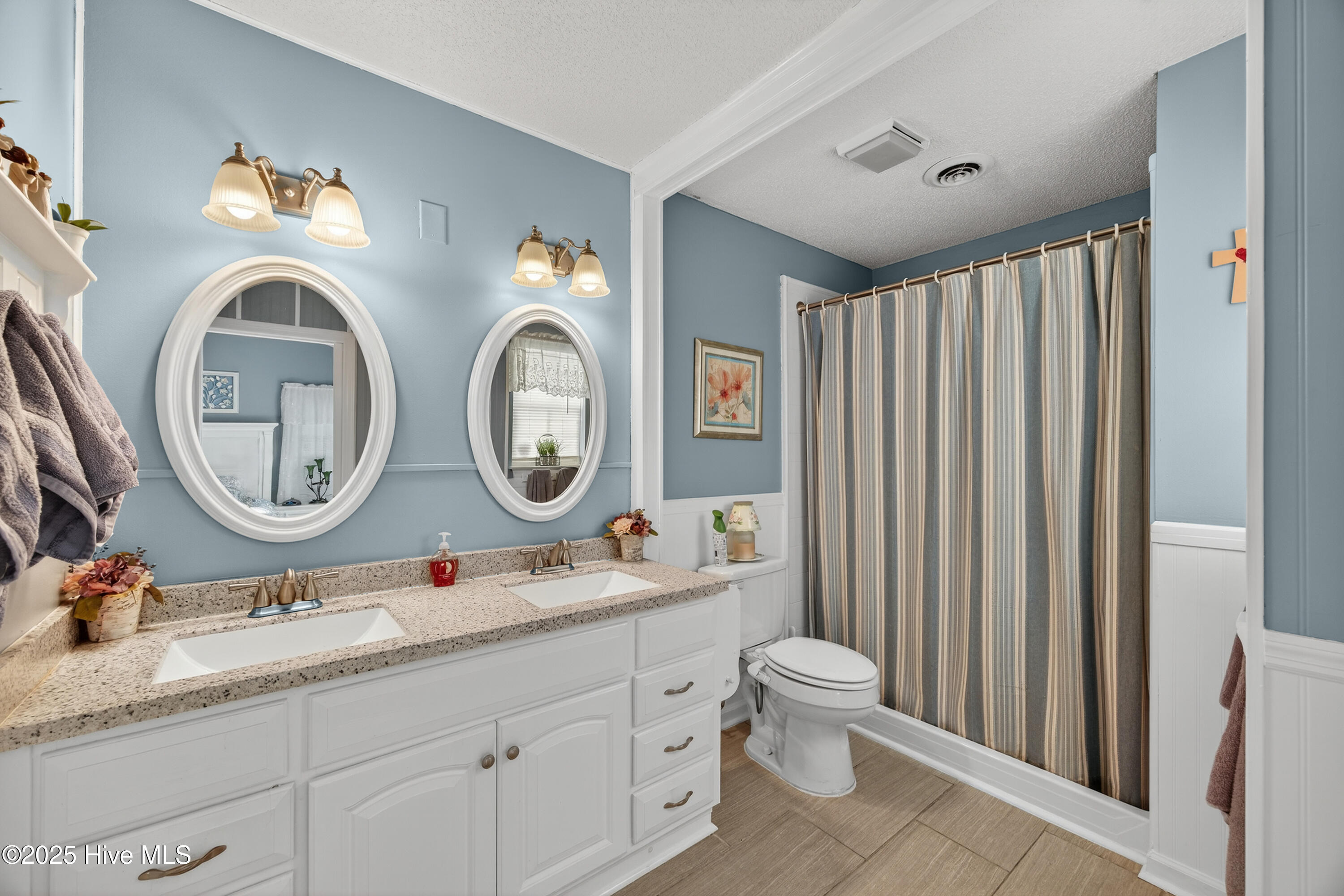 100541934 | Photo 18