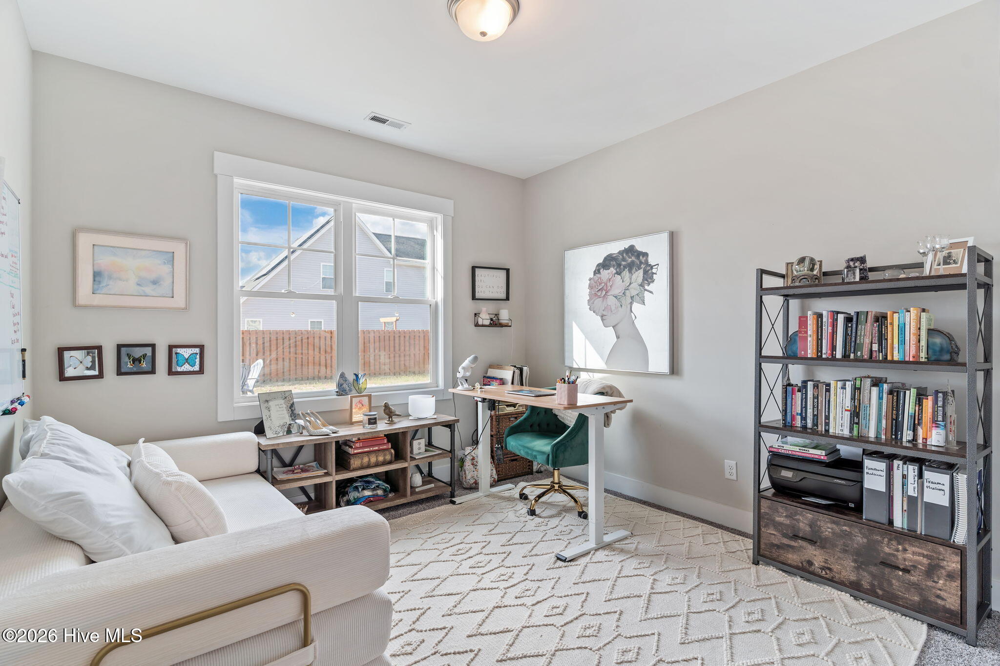 100558156 | Photo 33