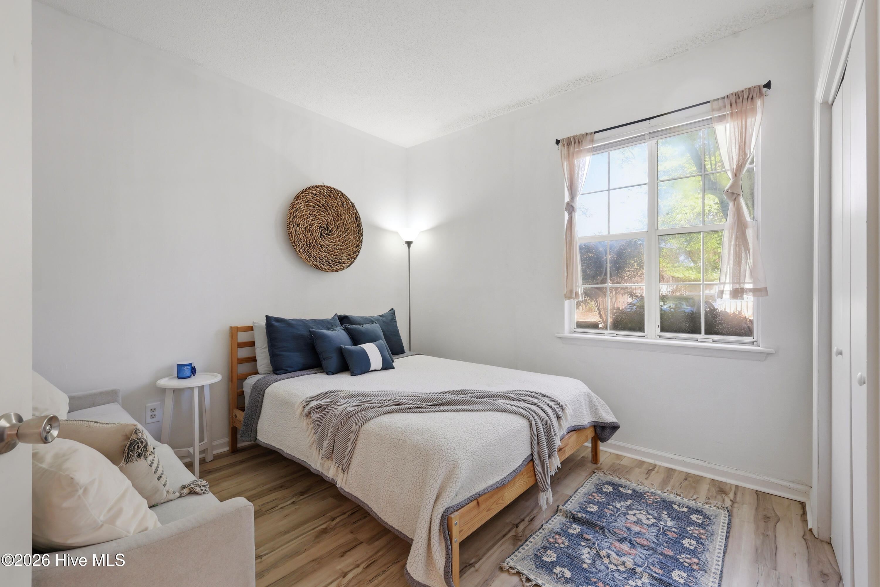 100564893 | Photo 16