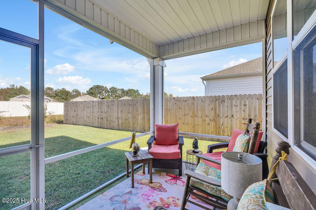 100540267 | Photo 12