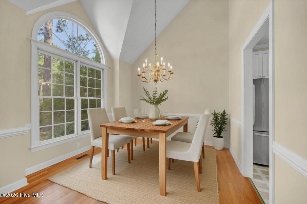 100579422 | Photo 6