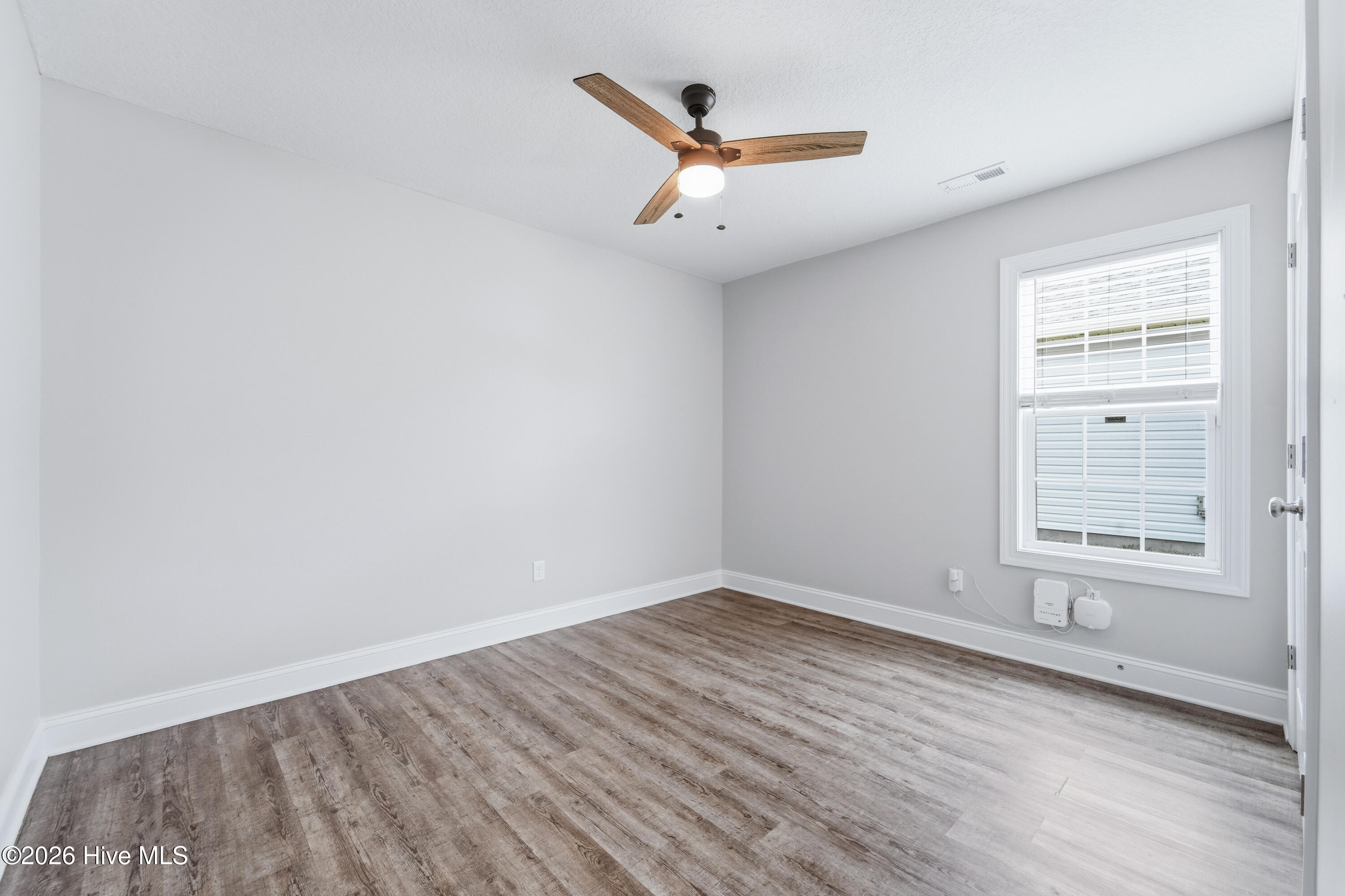 100570478 | Photo 36