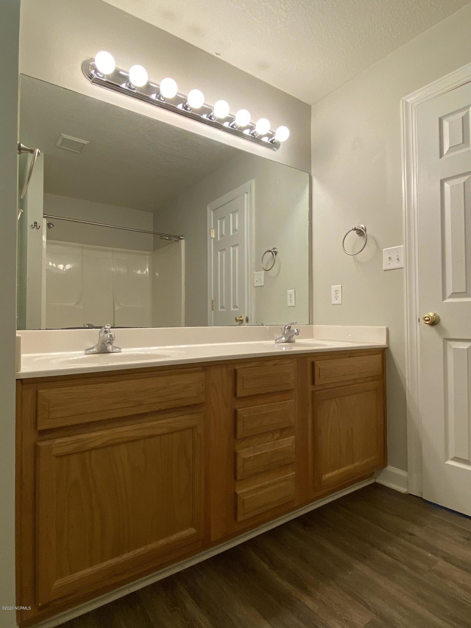 100564195 | Photo 15