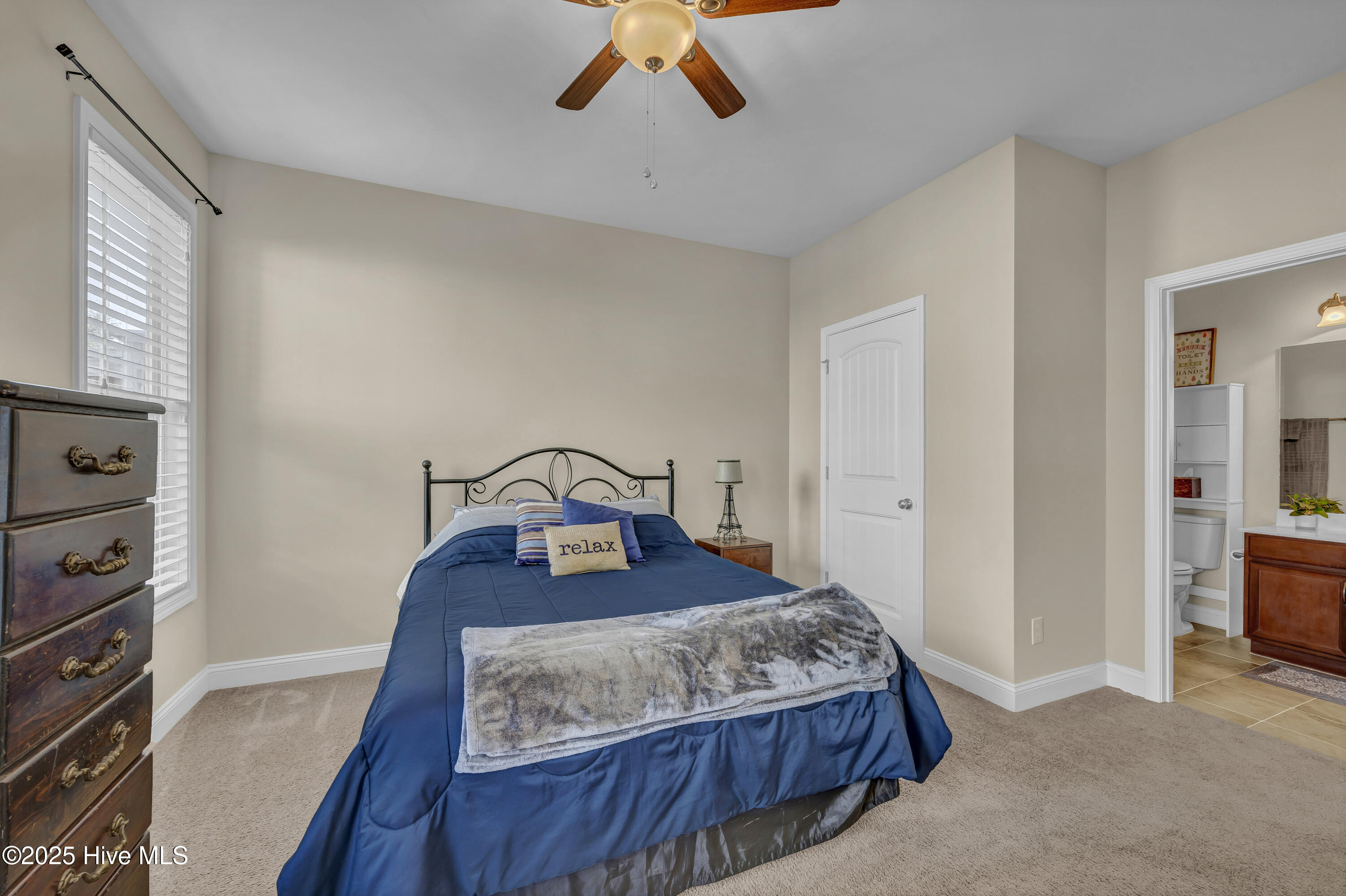 100549704 | Photo 35