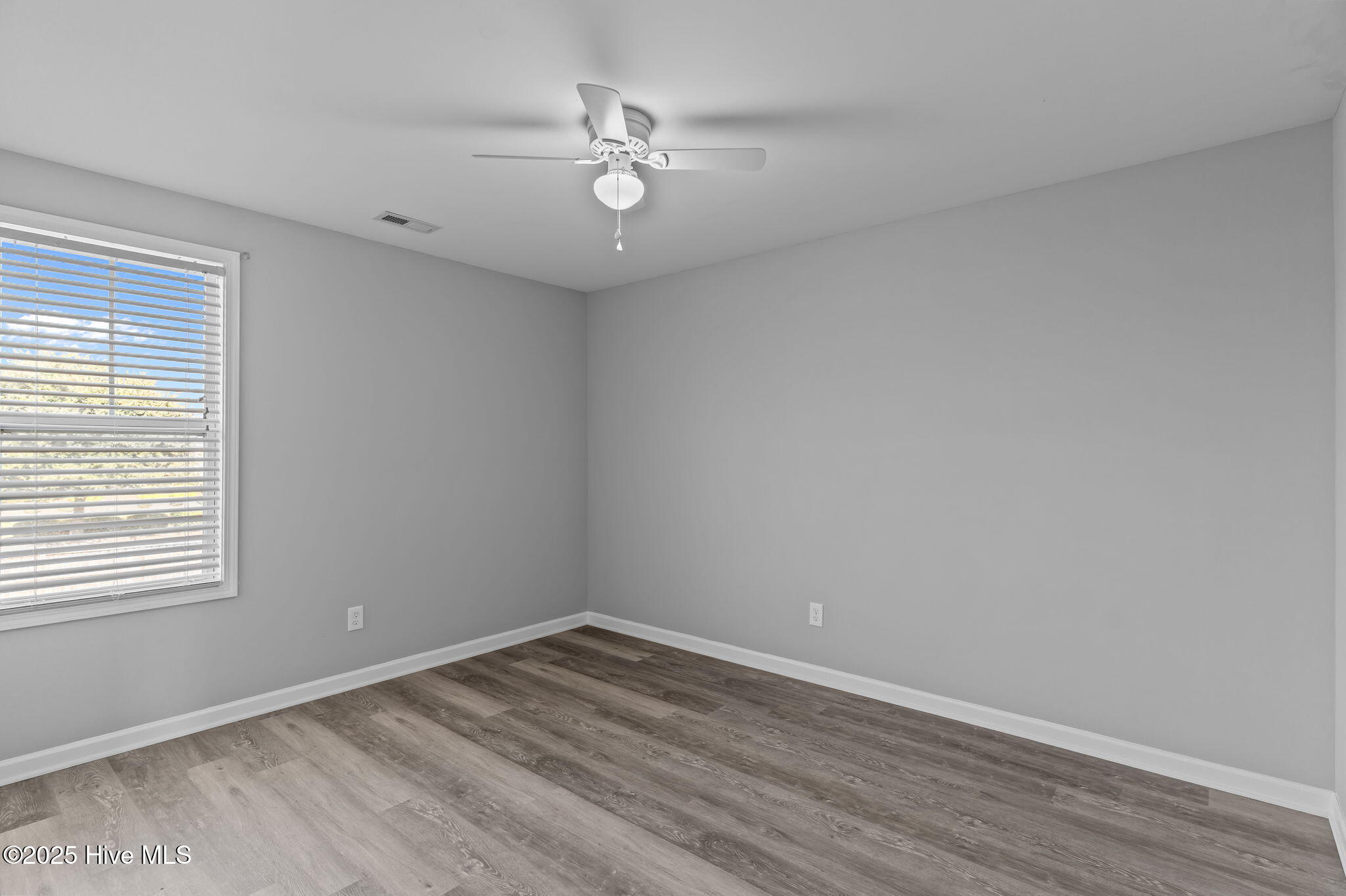 100536530 | Photo 33