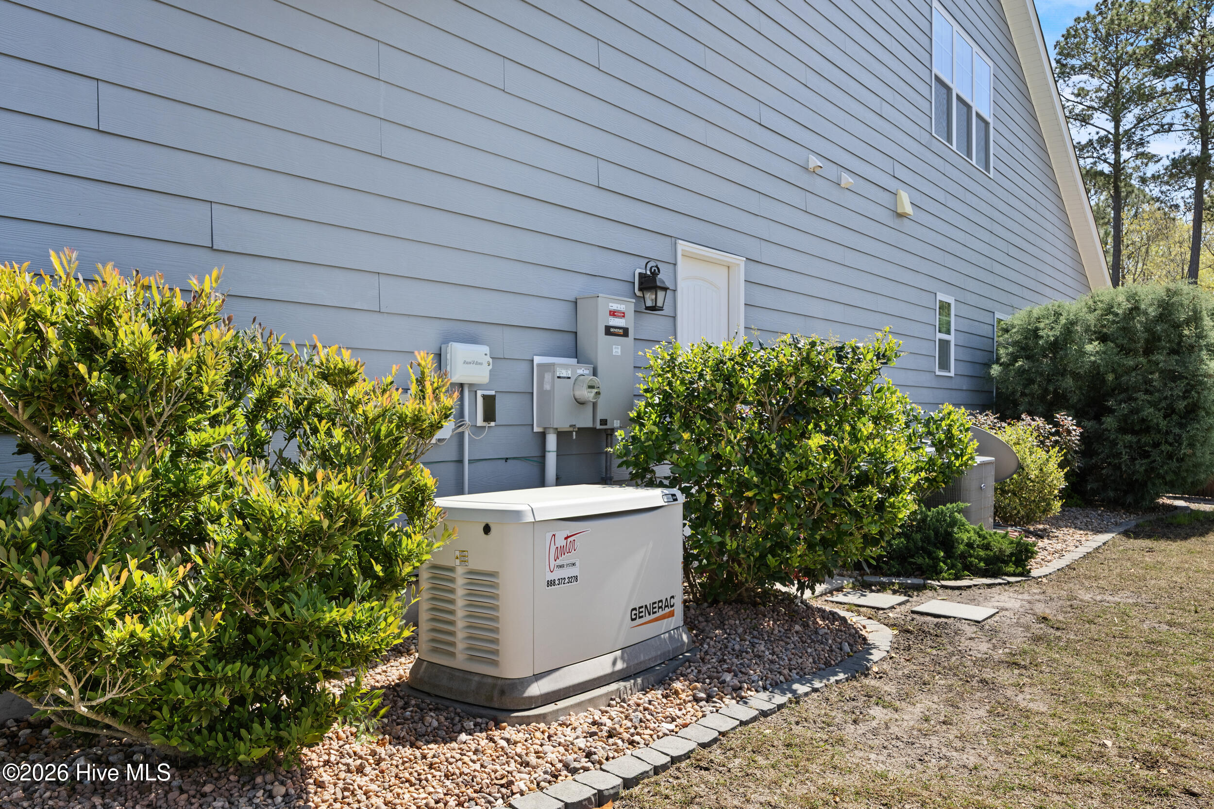 100564447 | Photo 50