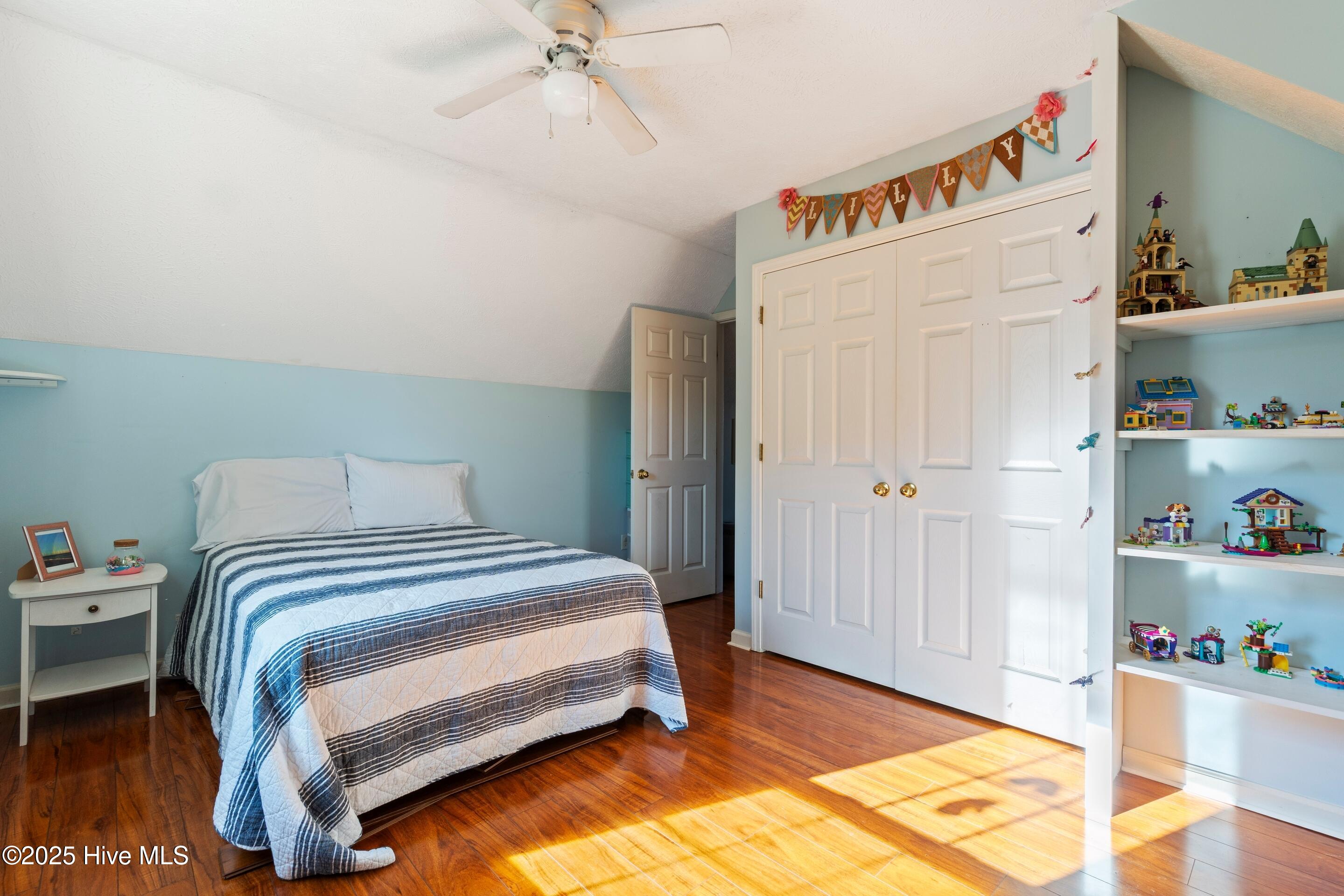 100536584 | Photo 21