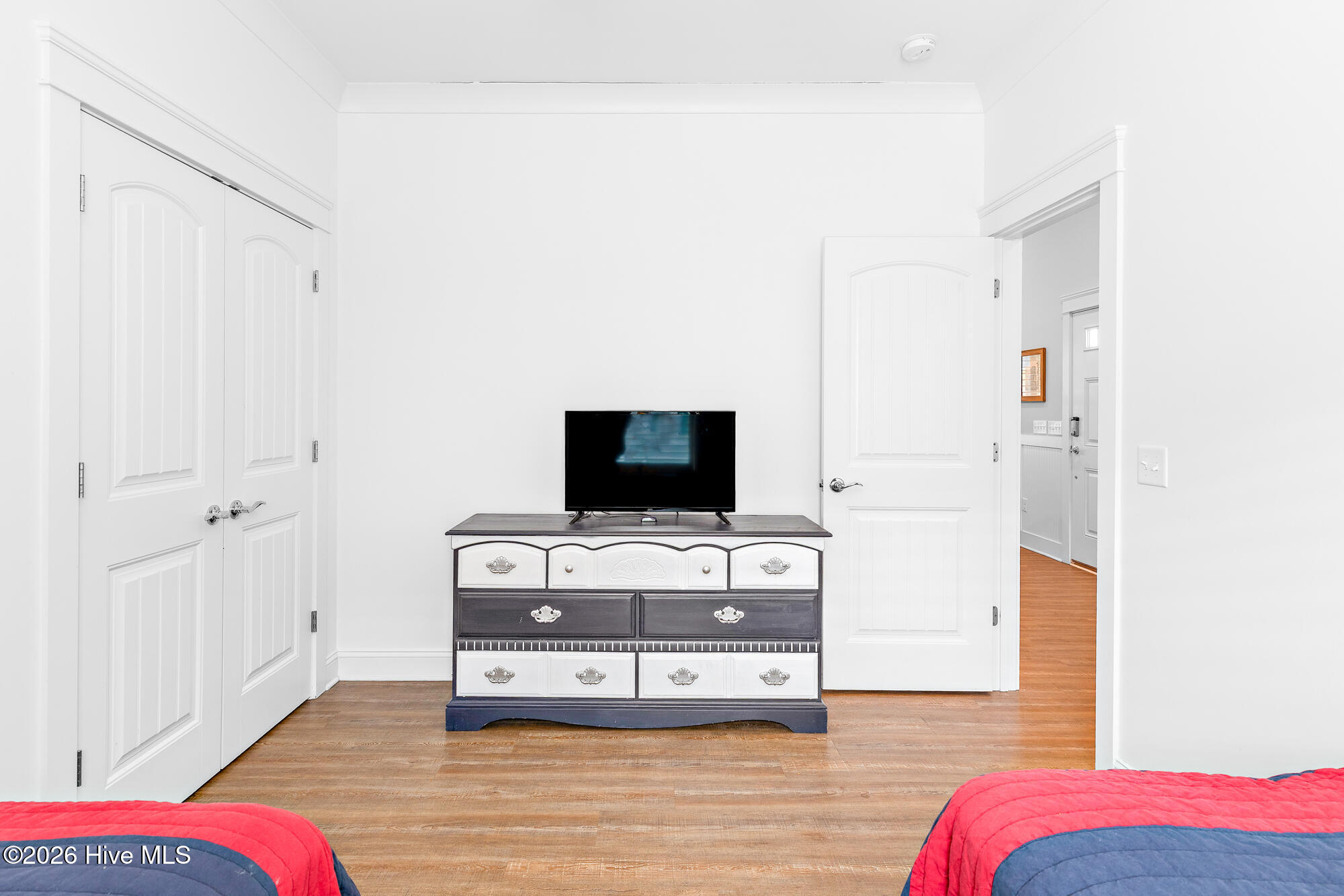 100568676 | Photo 26