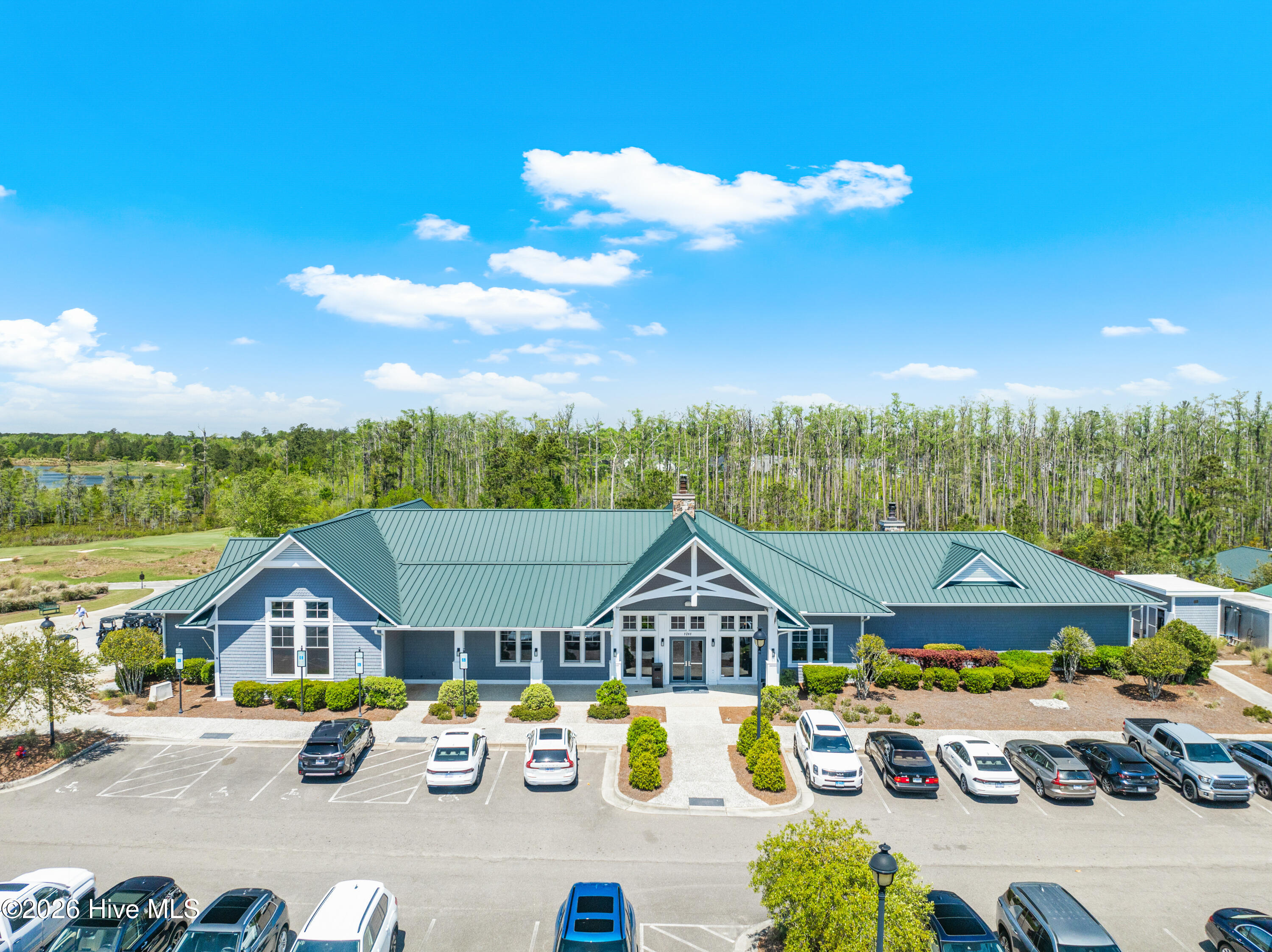 100557965 | Photo 61