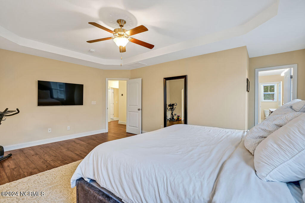 100565738 | Photo 23