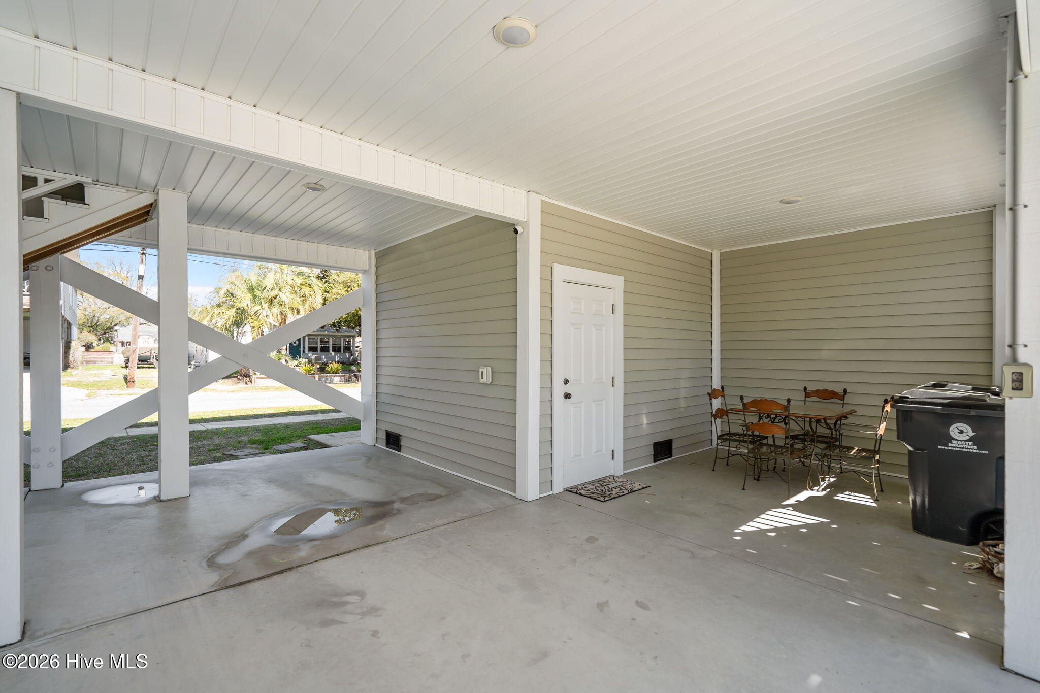 100562552 | Photo 42