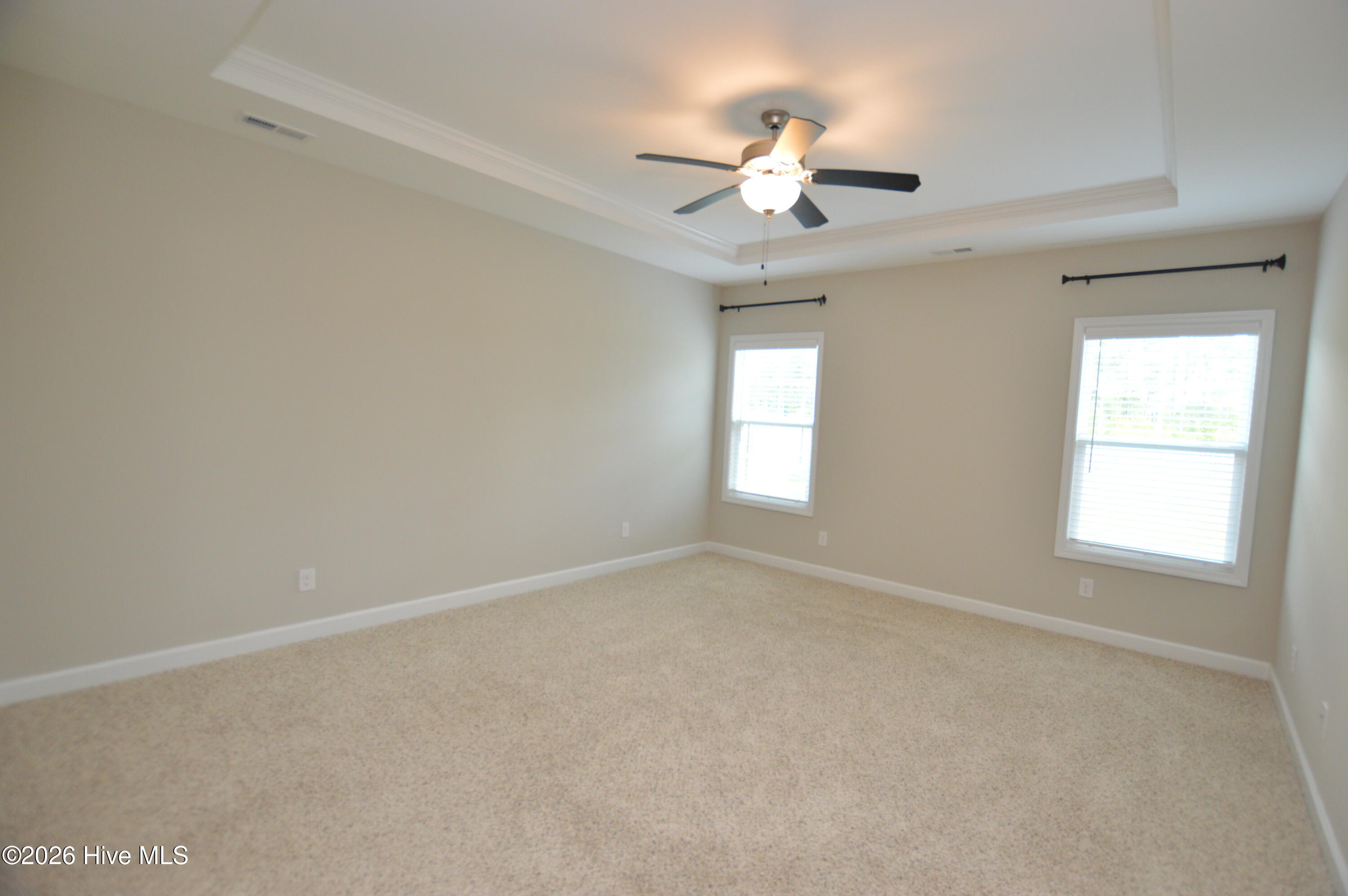 100562779 | Photo 14