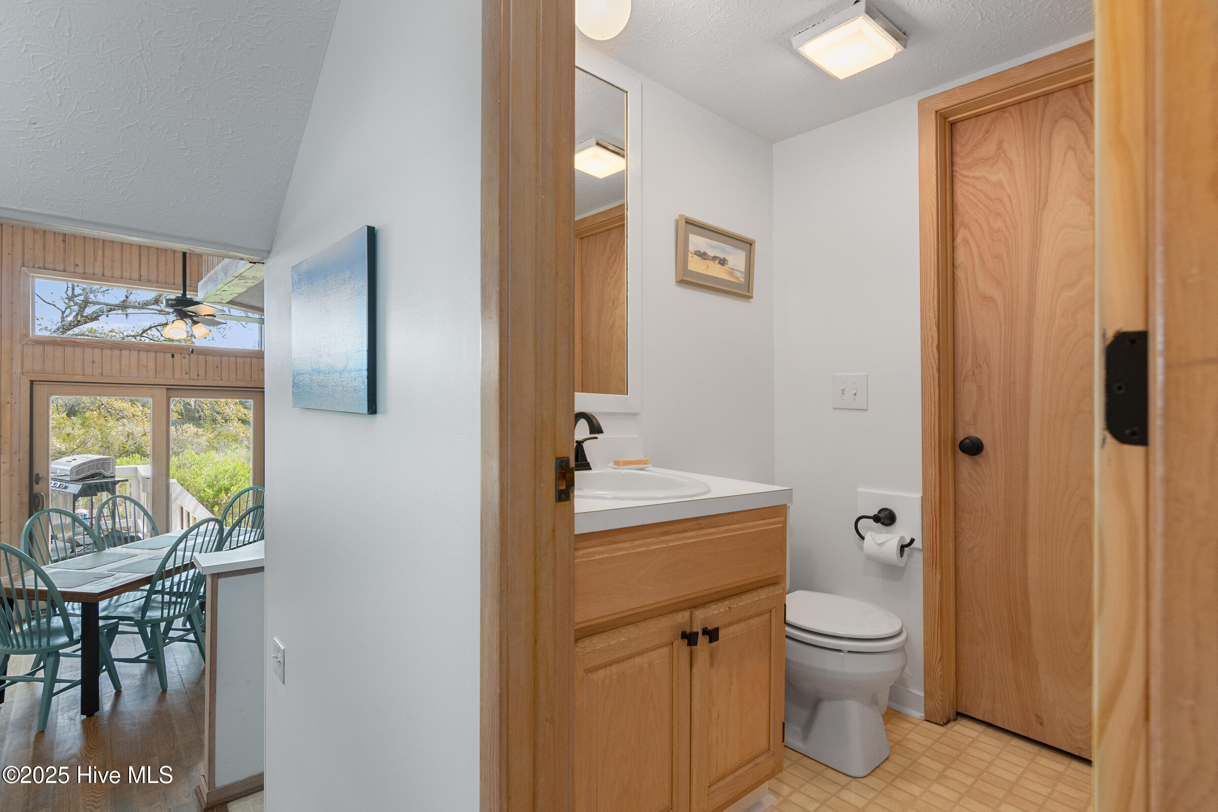 100526101 | Photo 16