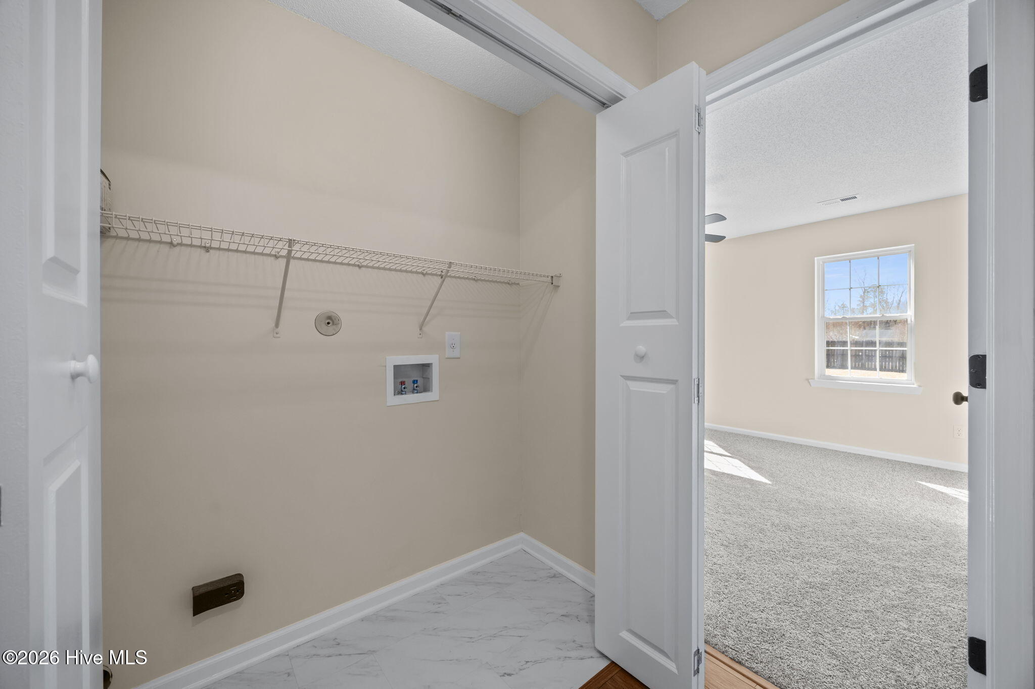 100554029 | Photo 26