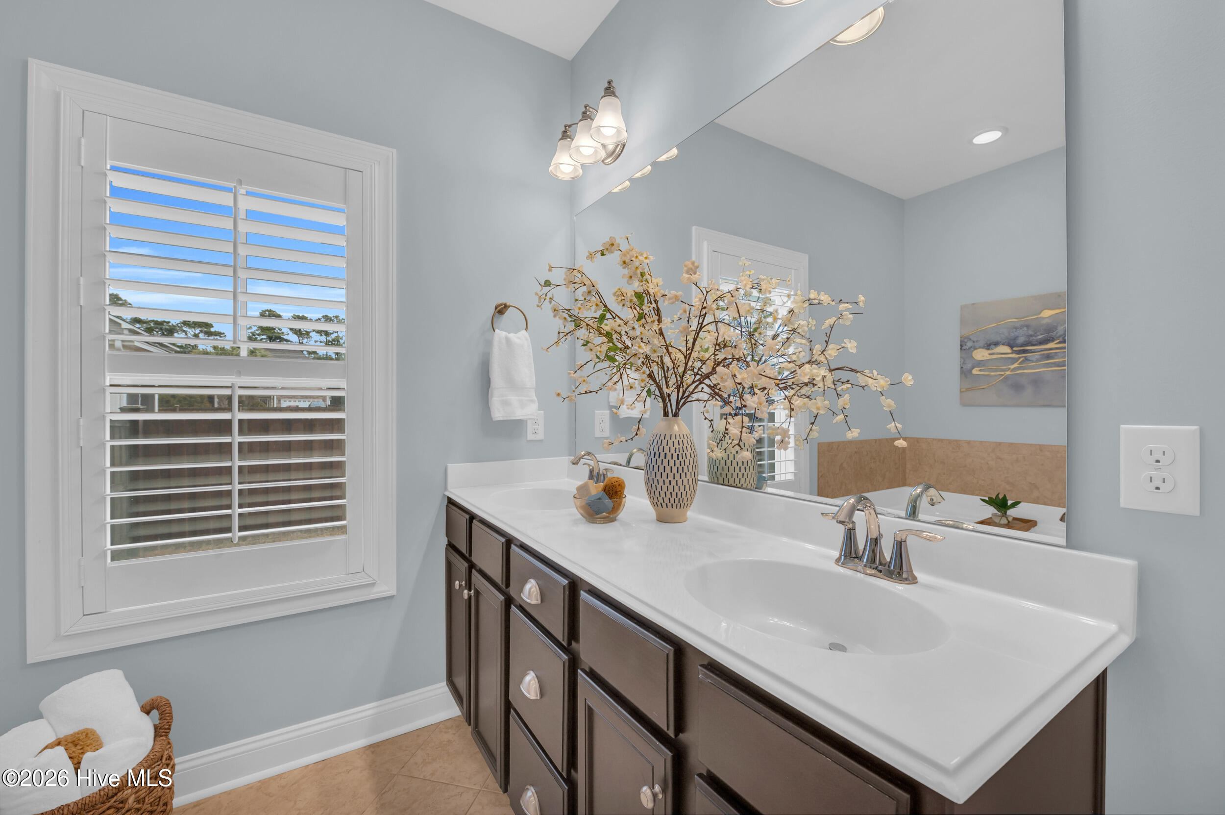 100551592 | Photo 23