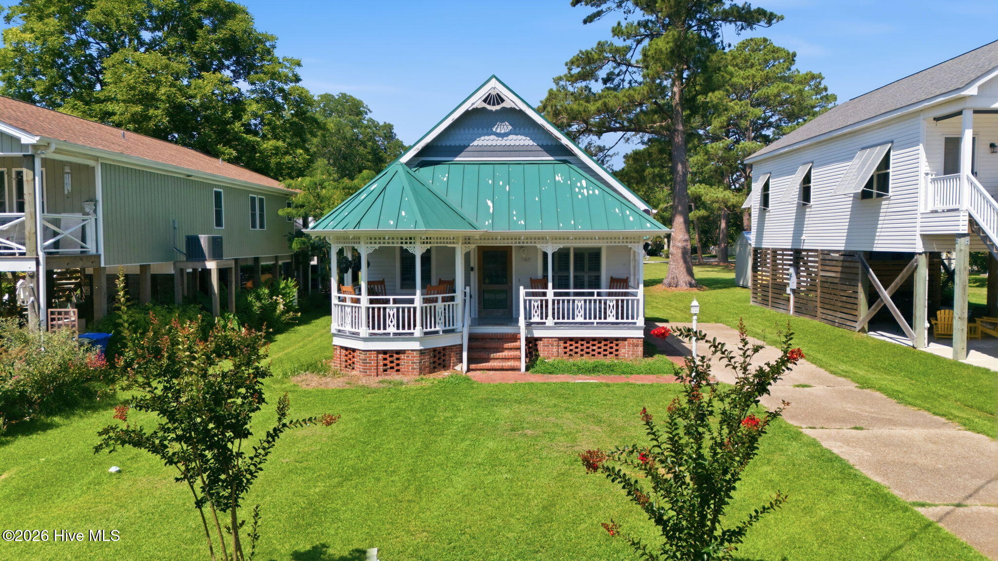 305 Vandemere Street,Oriental
