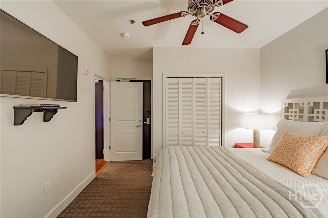 250 W Broad Street 714