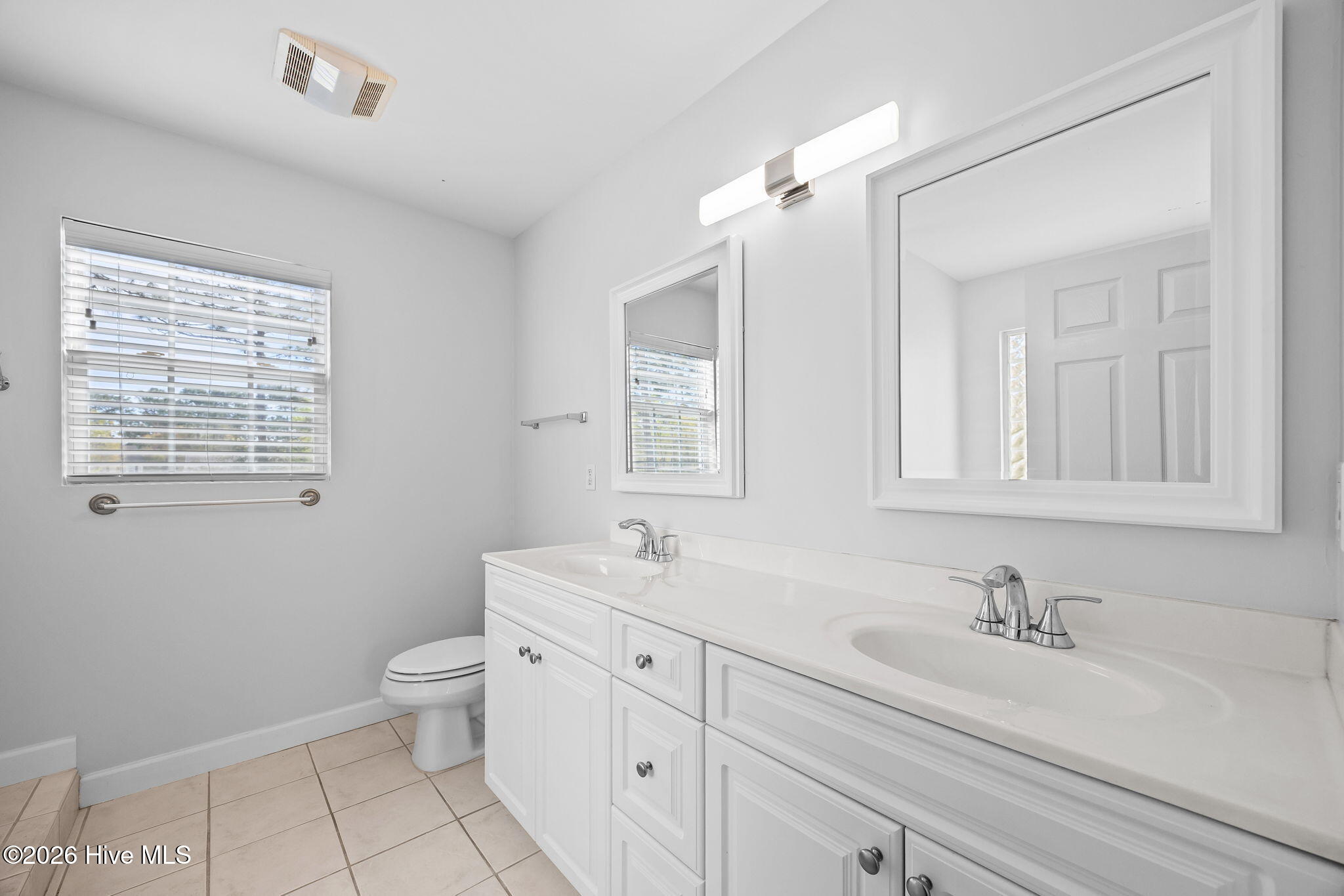 100565984 | Photo 34