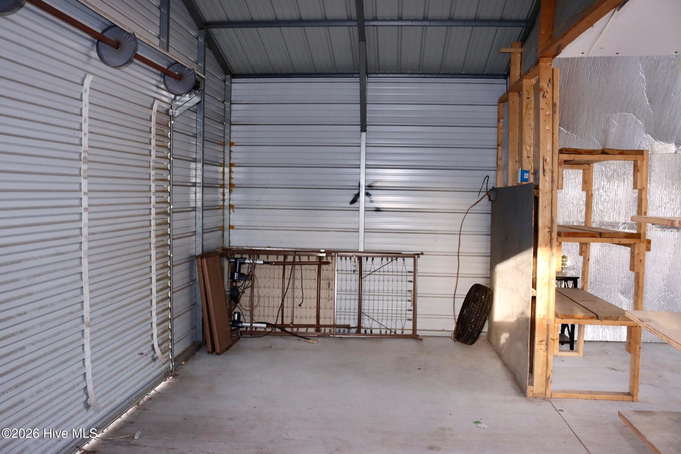 100547933 | Photo 17