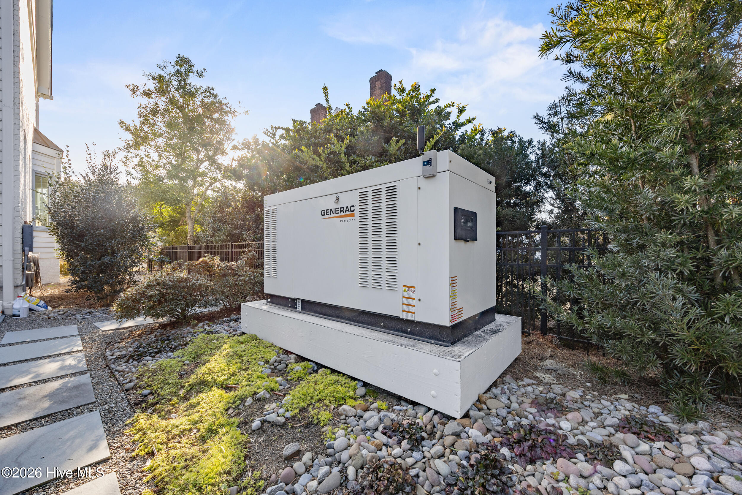 100553782 | Photo 66