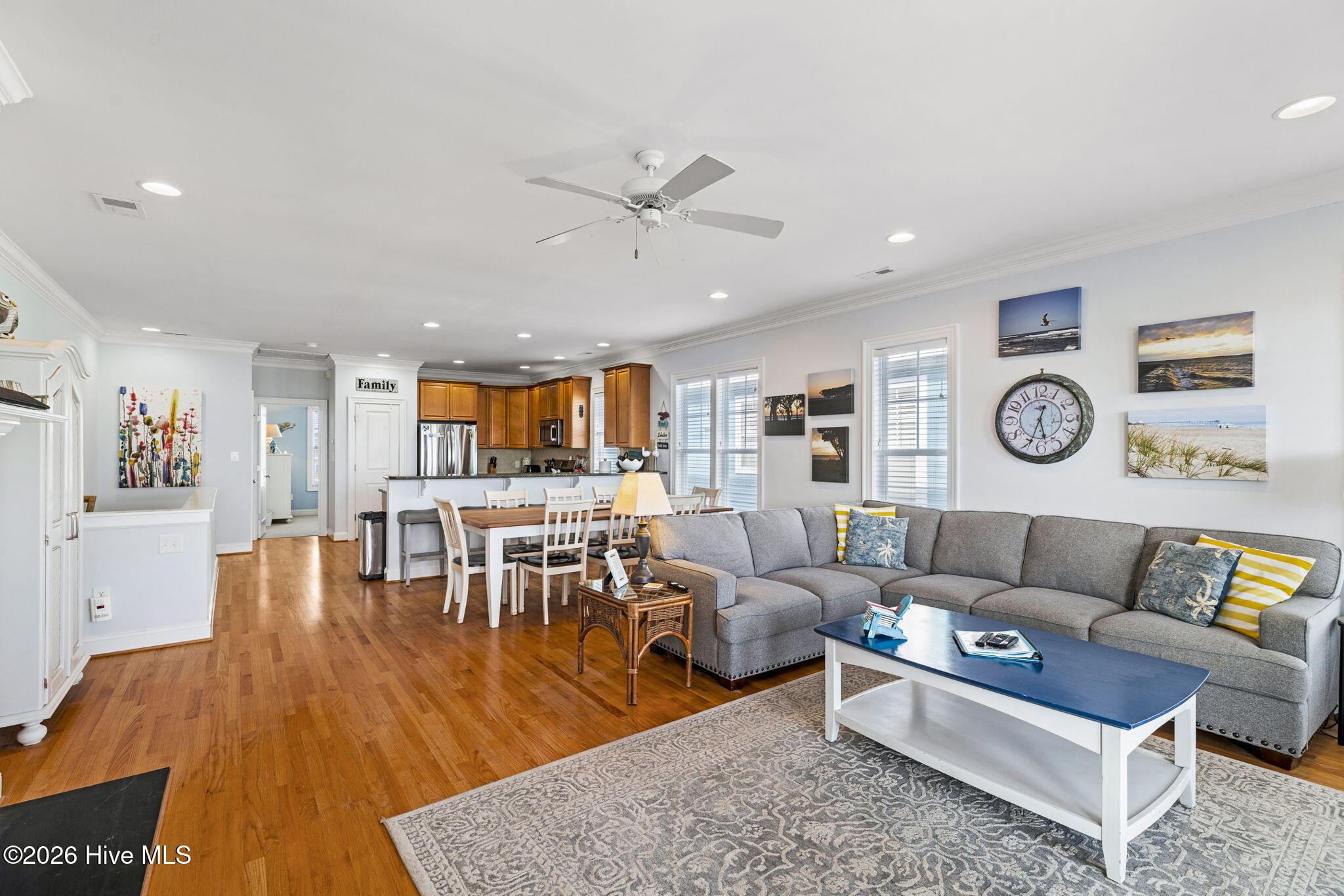 100551653 | Photo 12