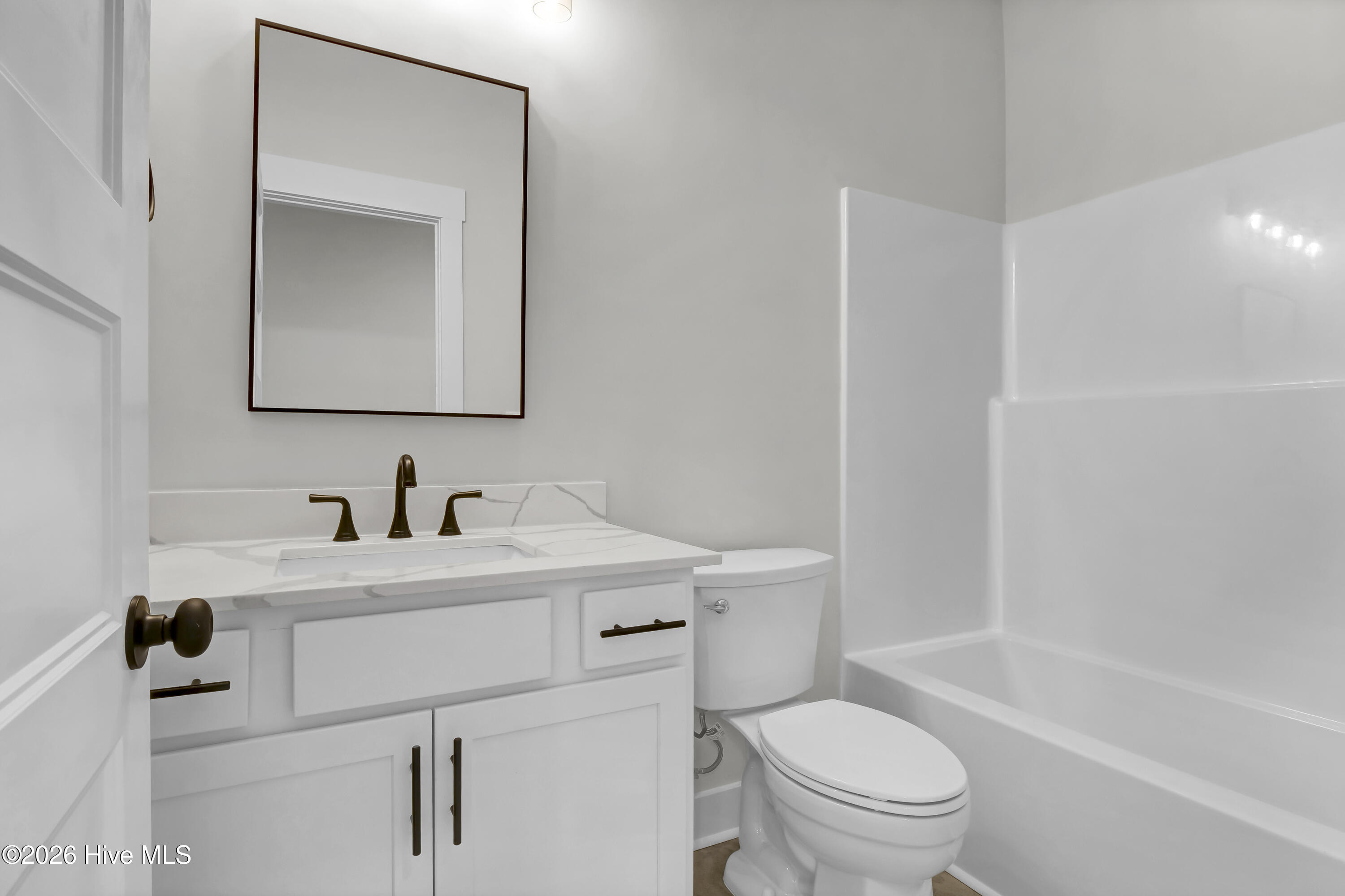 100553598 | Photo 24