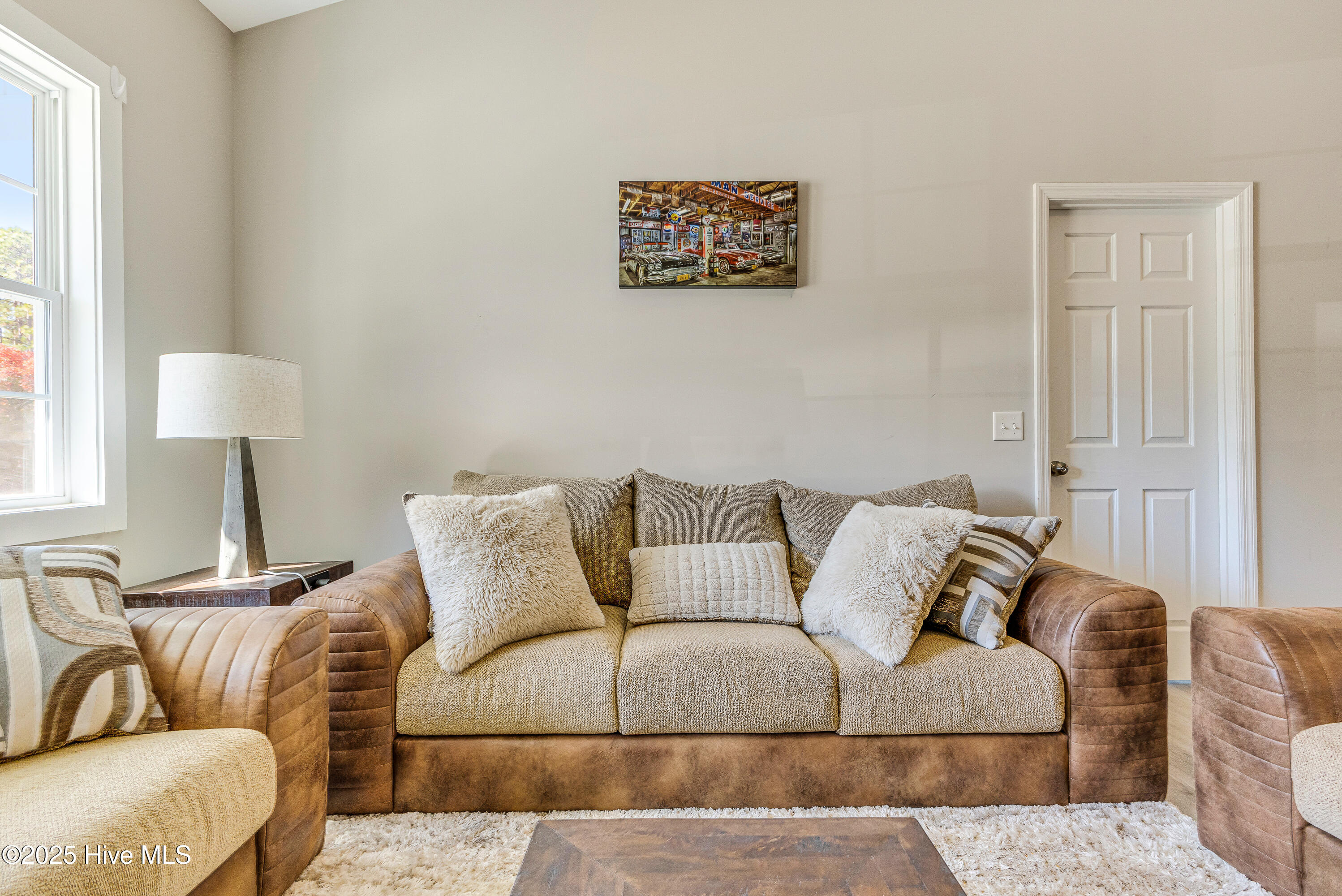 100542272 | Photo 10