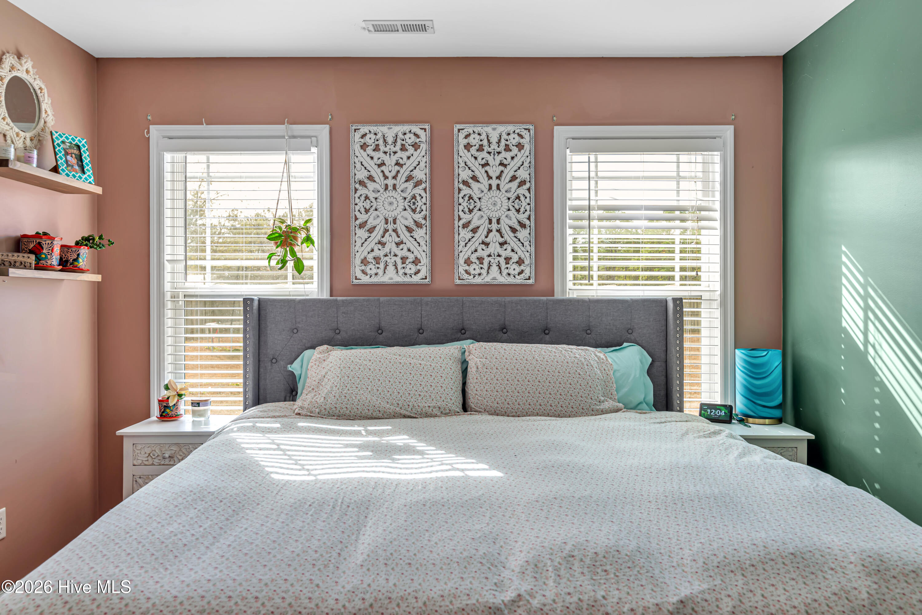 100558524 | Photo 28