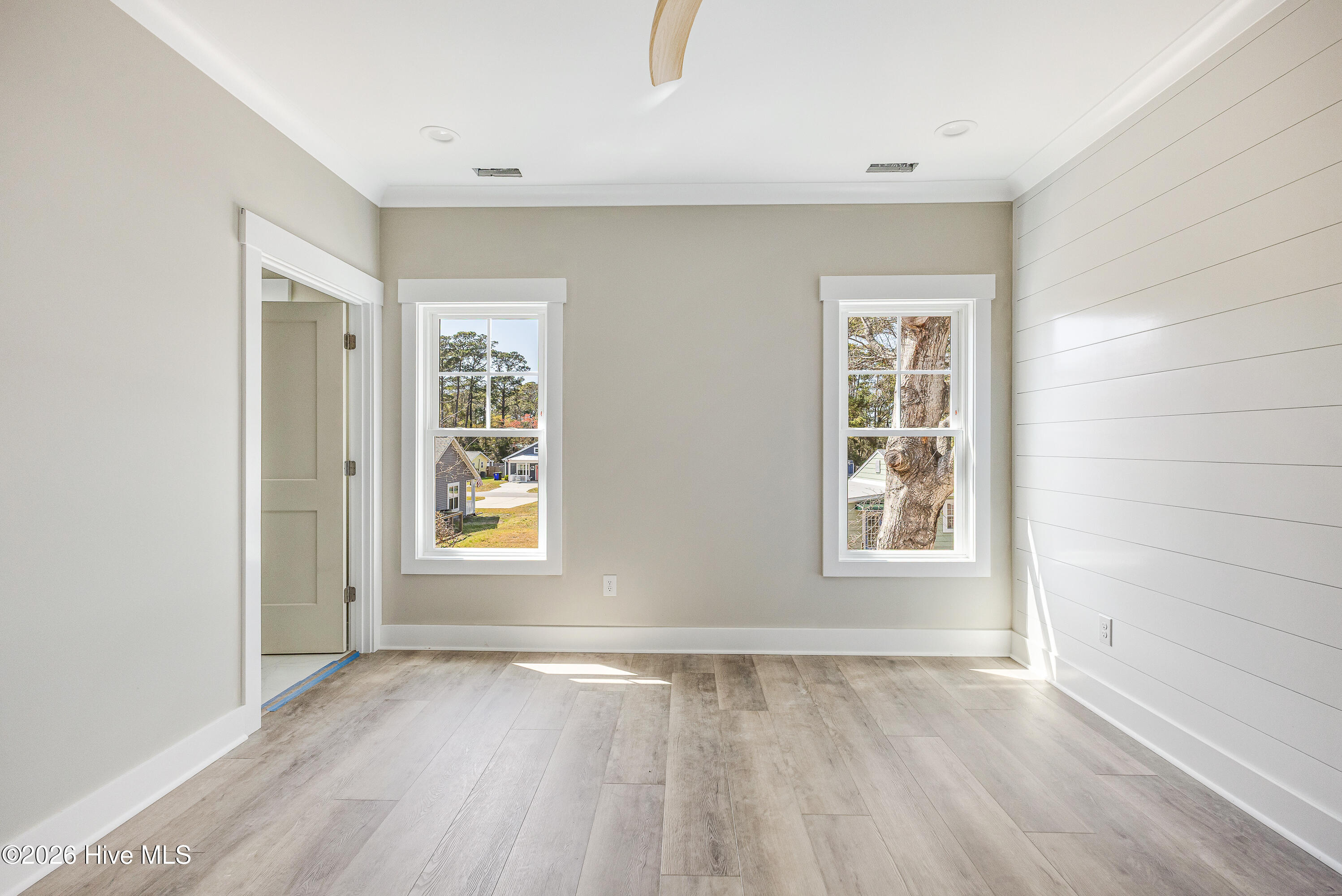 100564394 | Photo 15