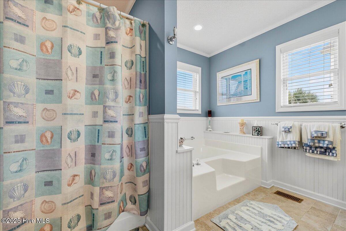 100531606 | Photo 21