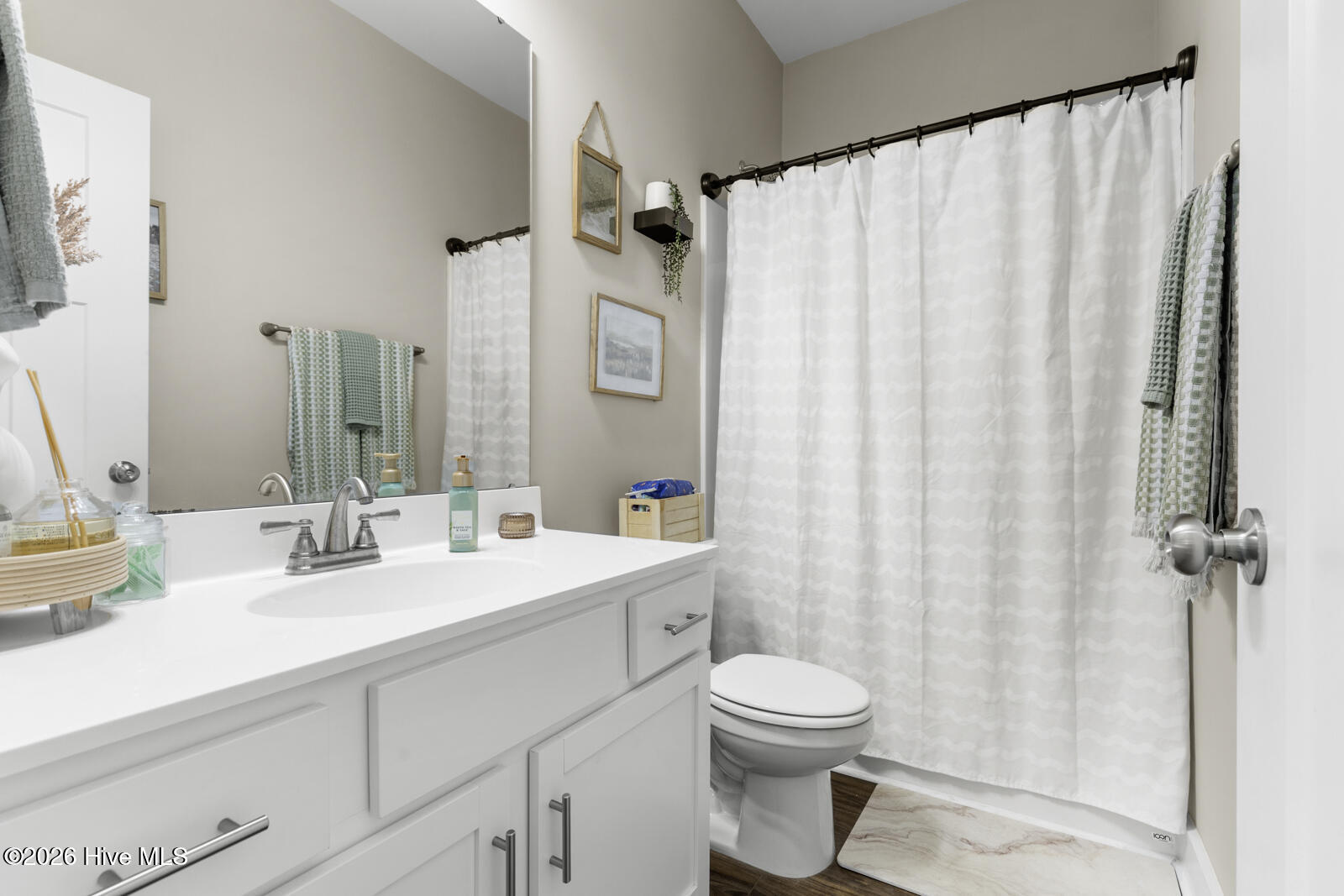 100565903 | Photo 17