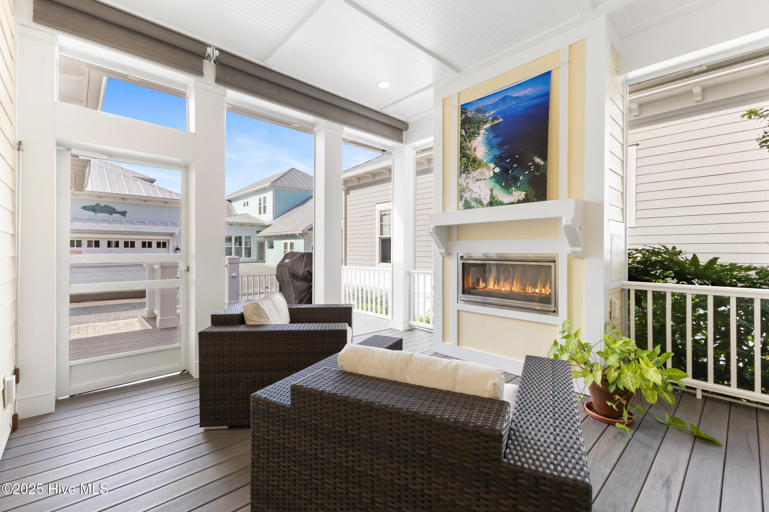 100535952 | Photo 43