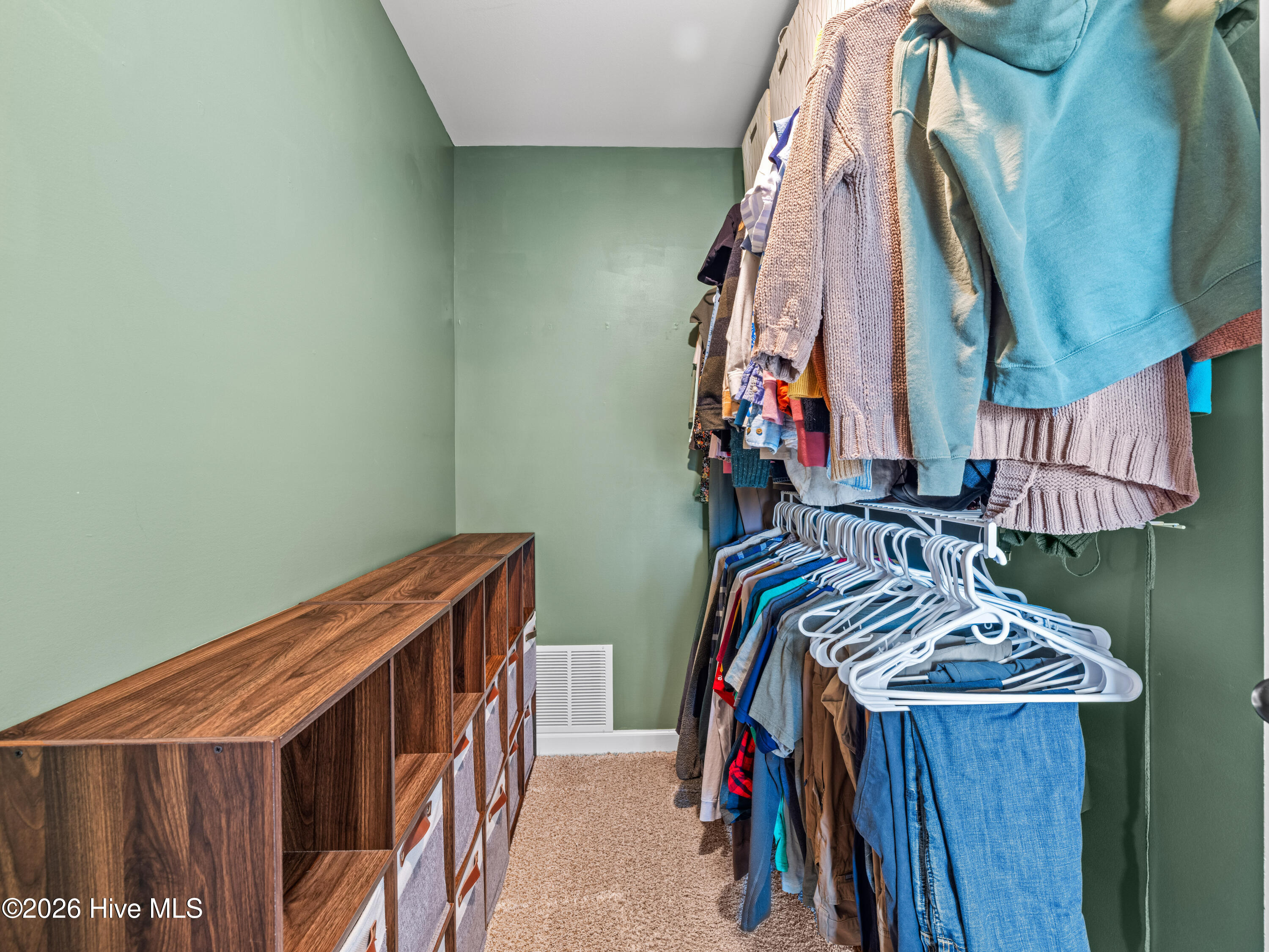 100549966 | Photo 42