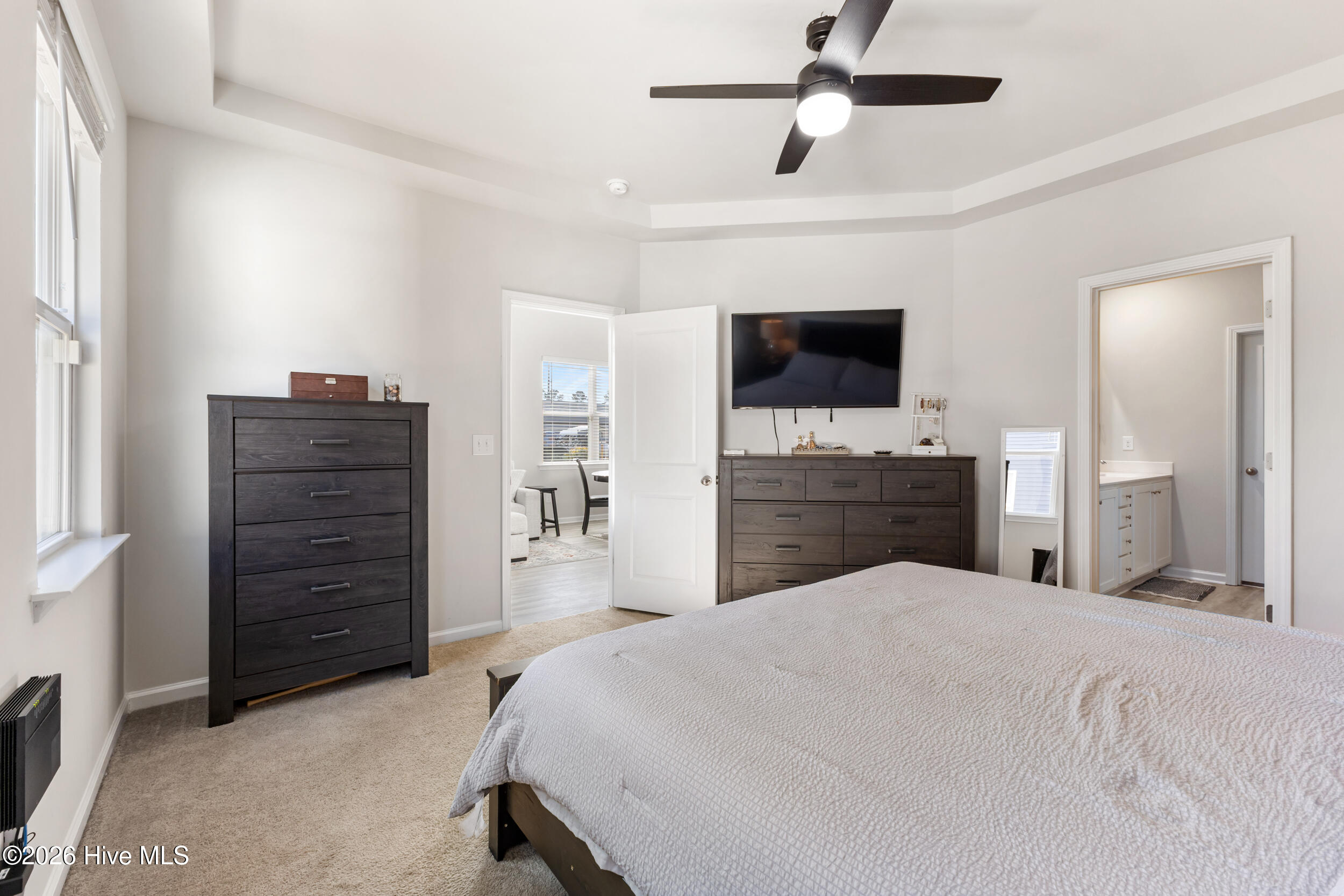 100553335 | Photo 14