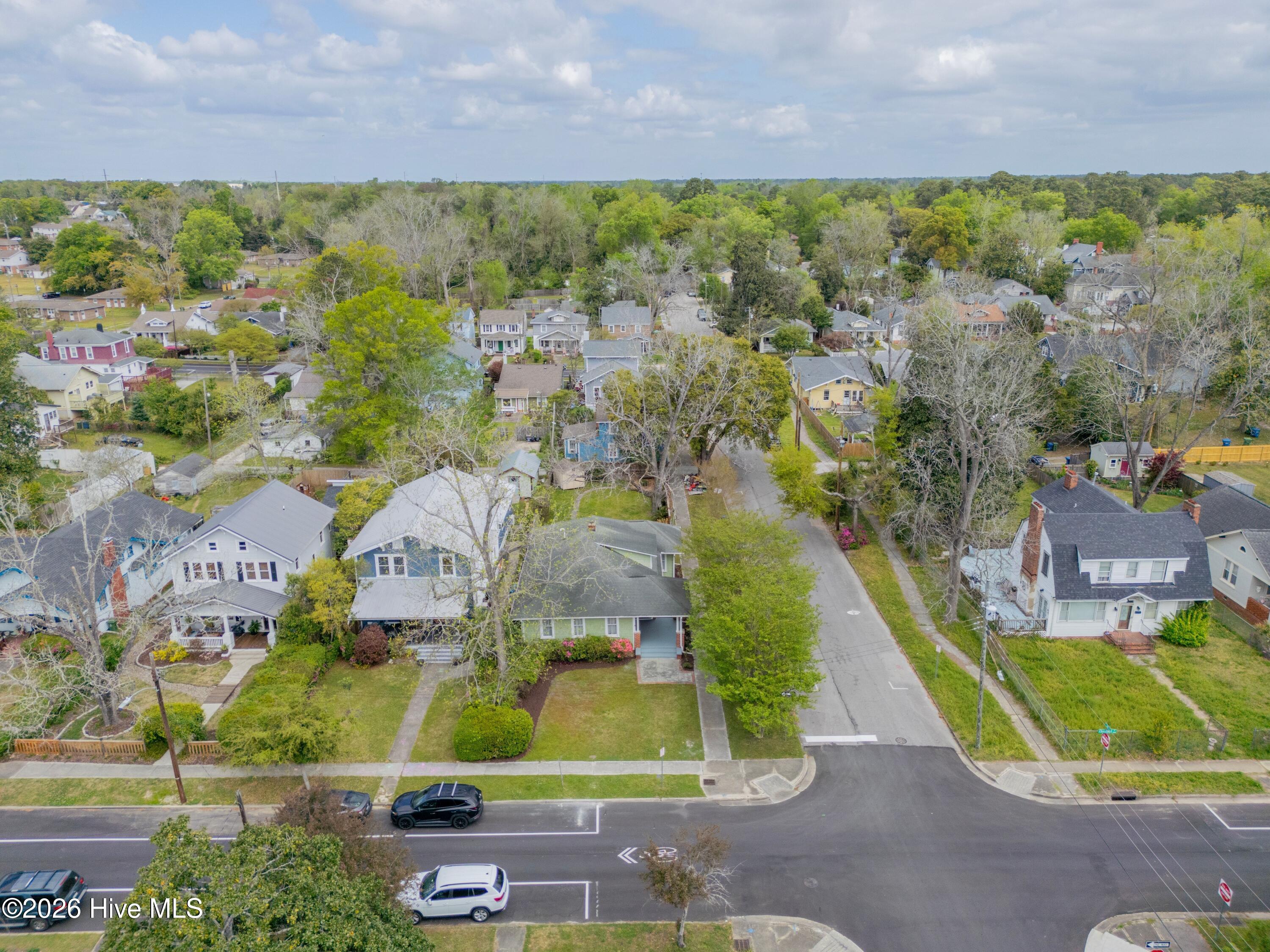 100565341 | Photo 28