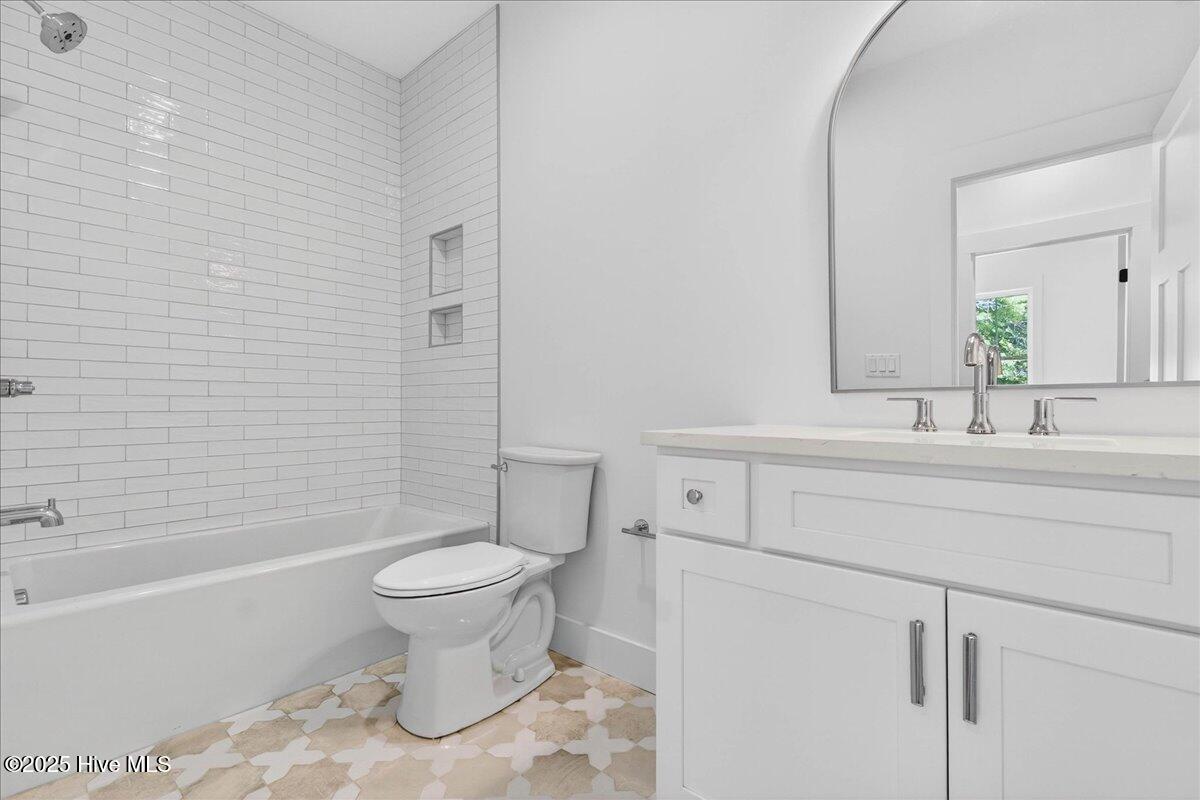 100489507 | Photo 11