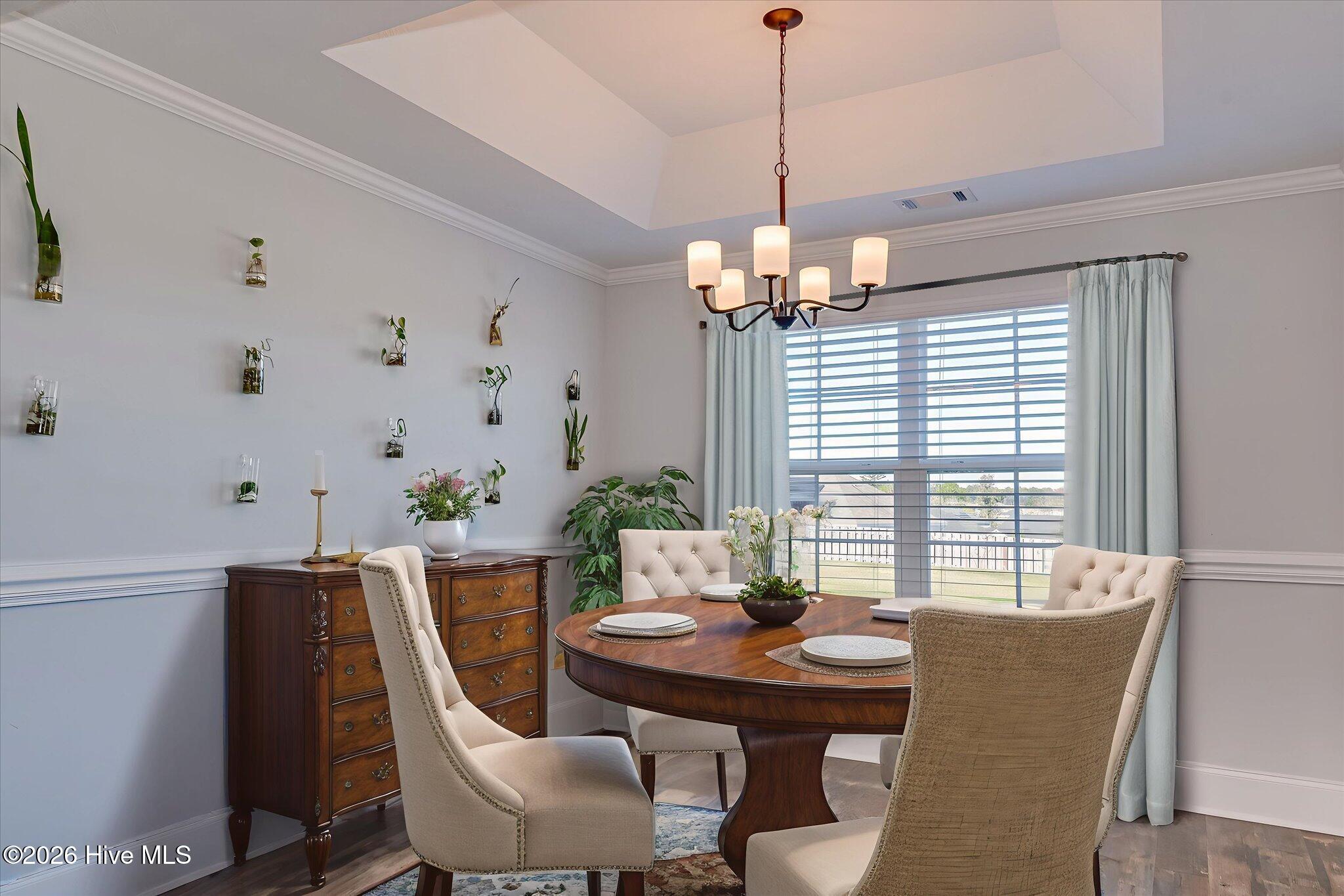 18-Dining - Dining Room - Standard - 17