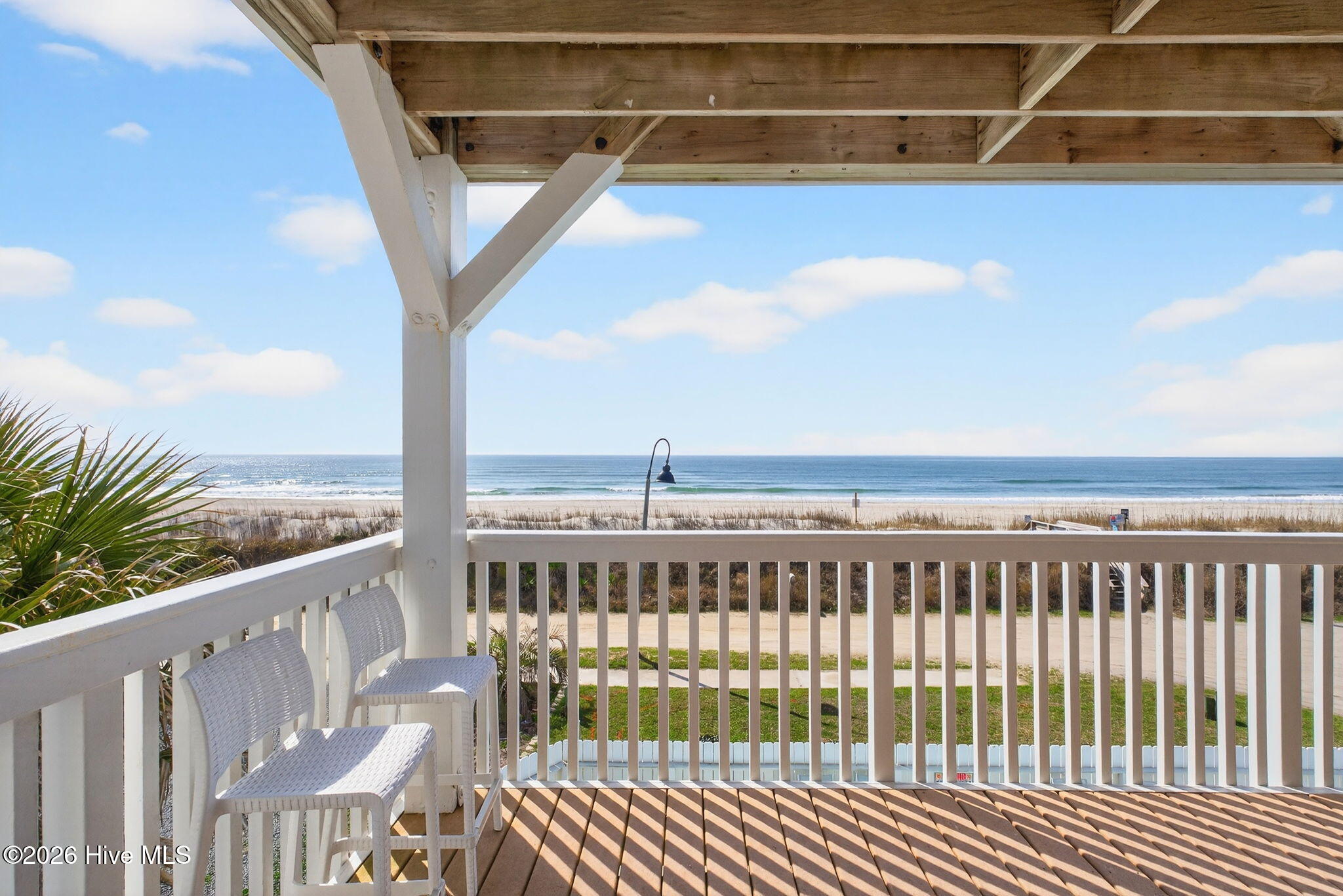 100558520 | Photo 42