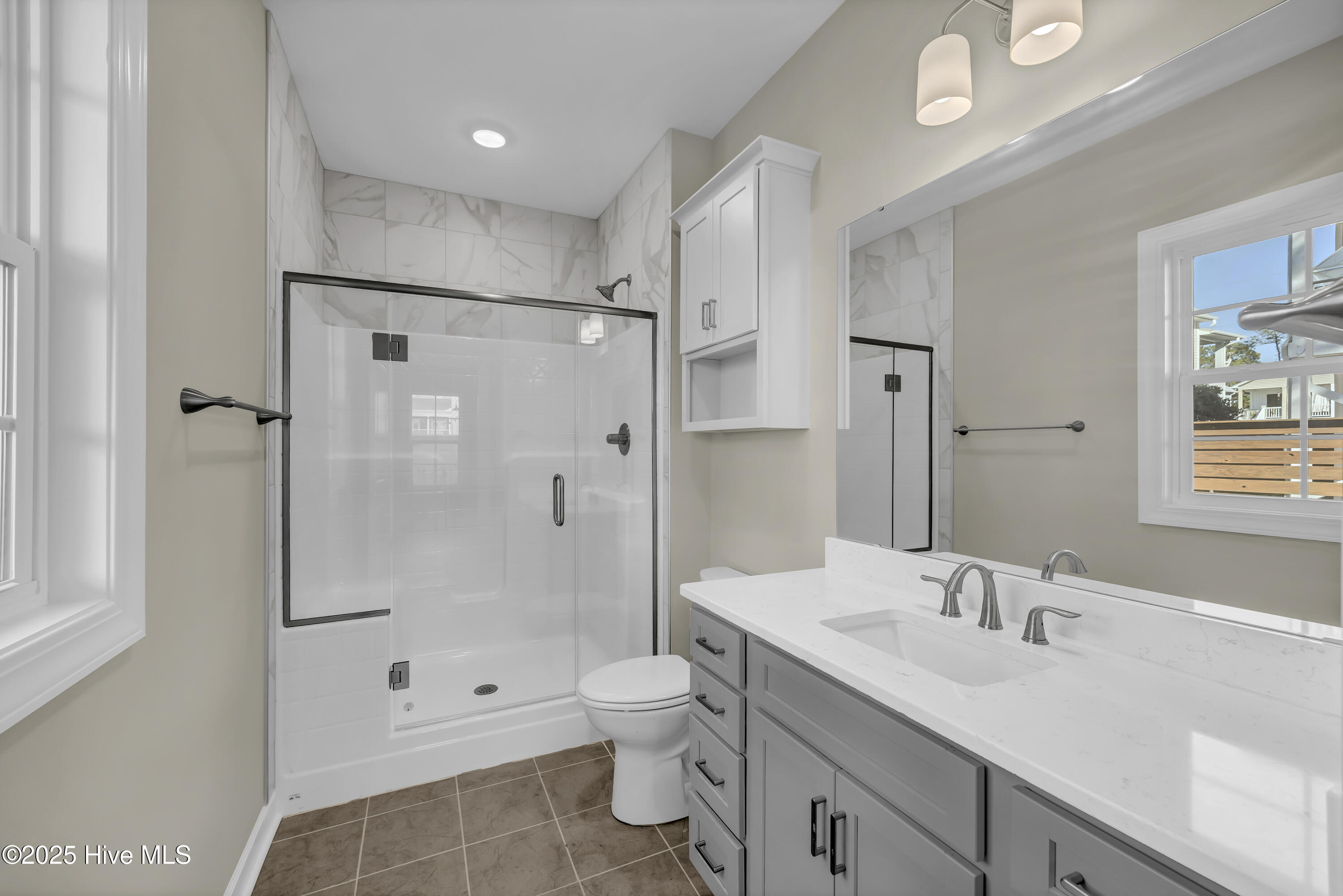 100545866 | Photo 29