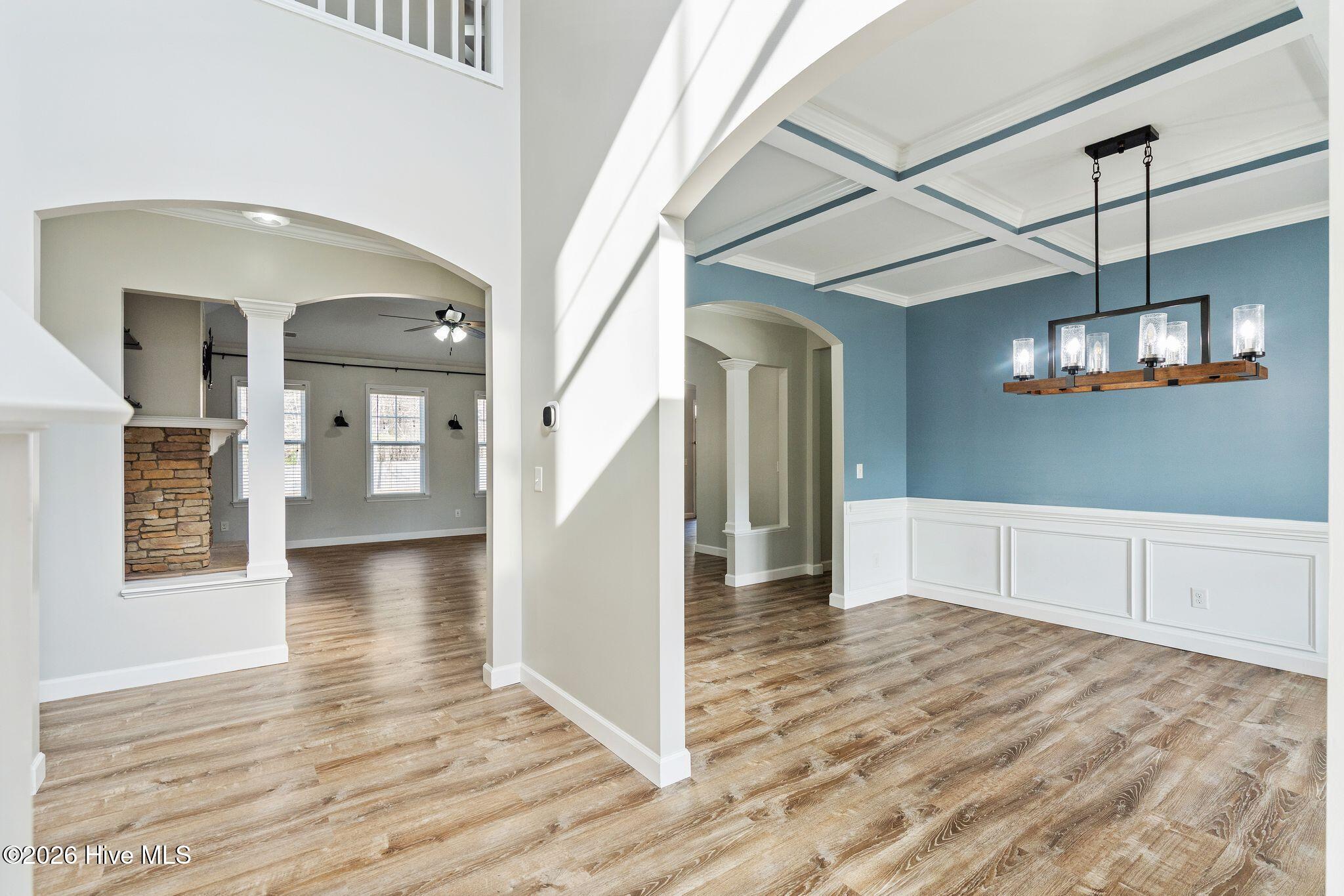 100558662 | Photo 18