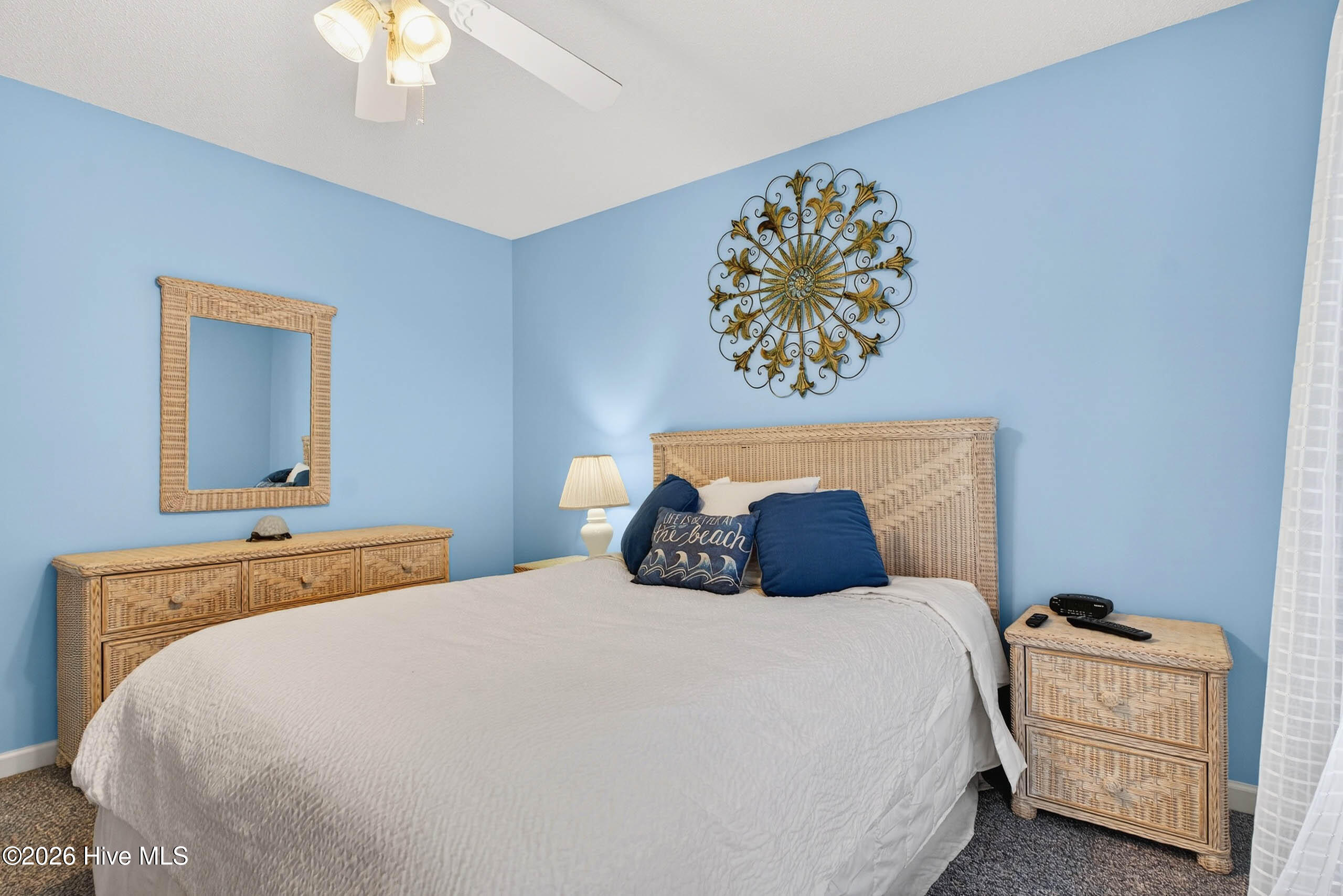 100563035 | Photo 28