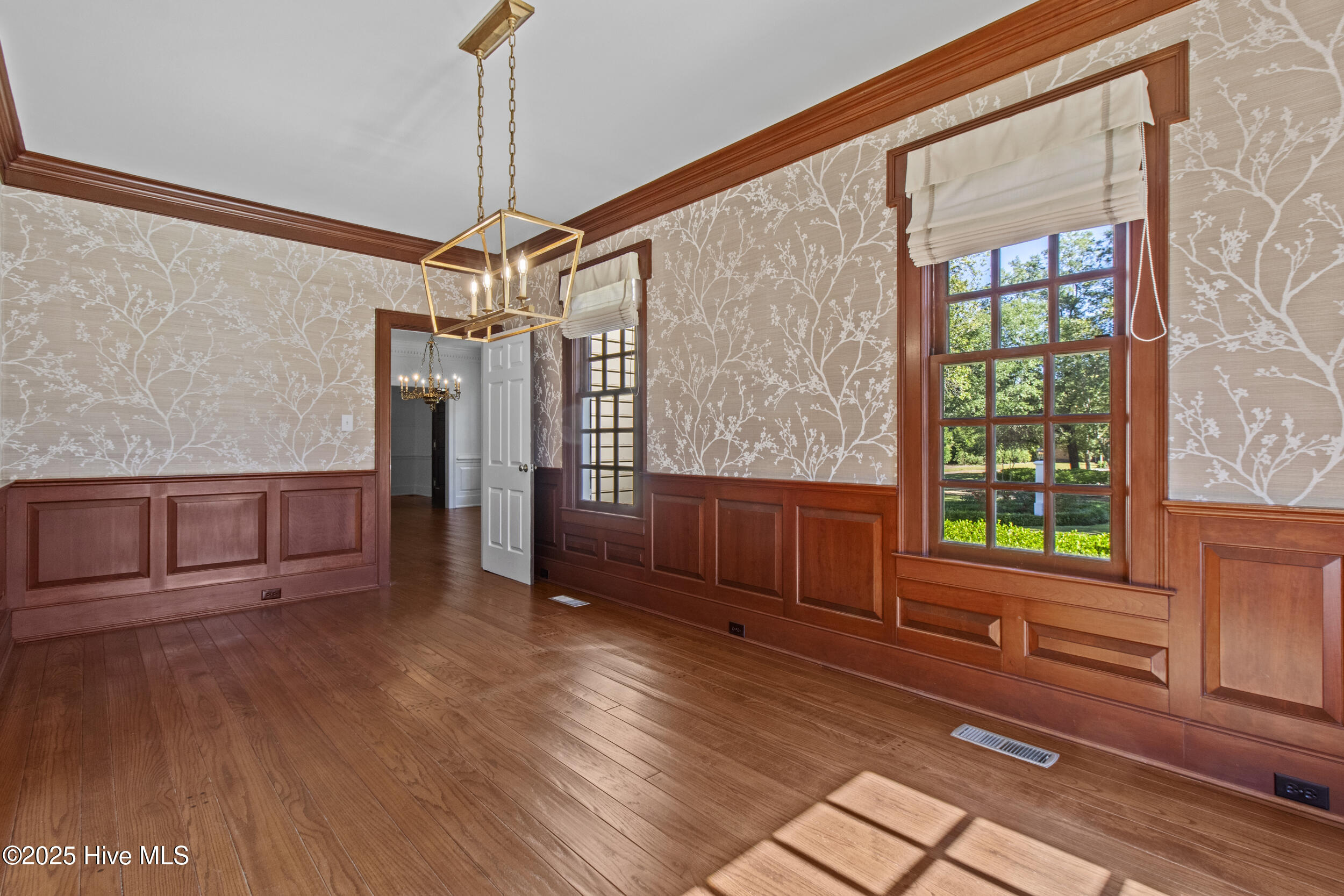 100537664 | Photo 16