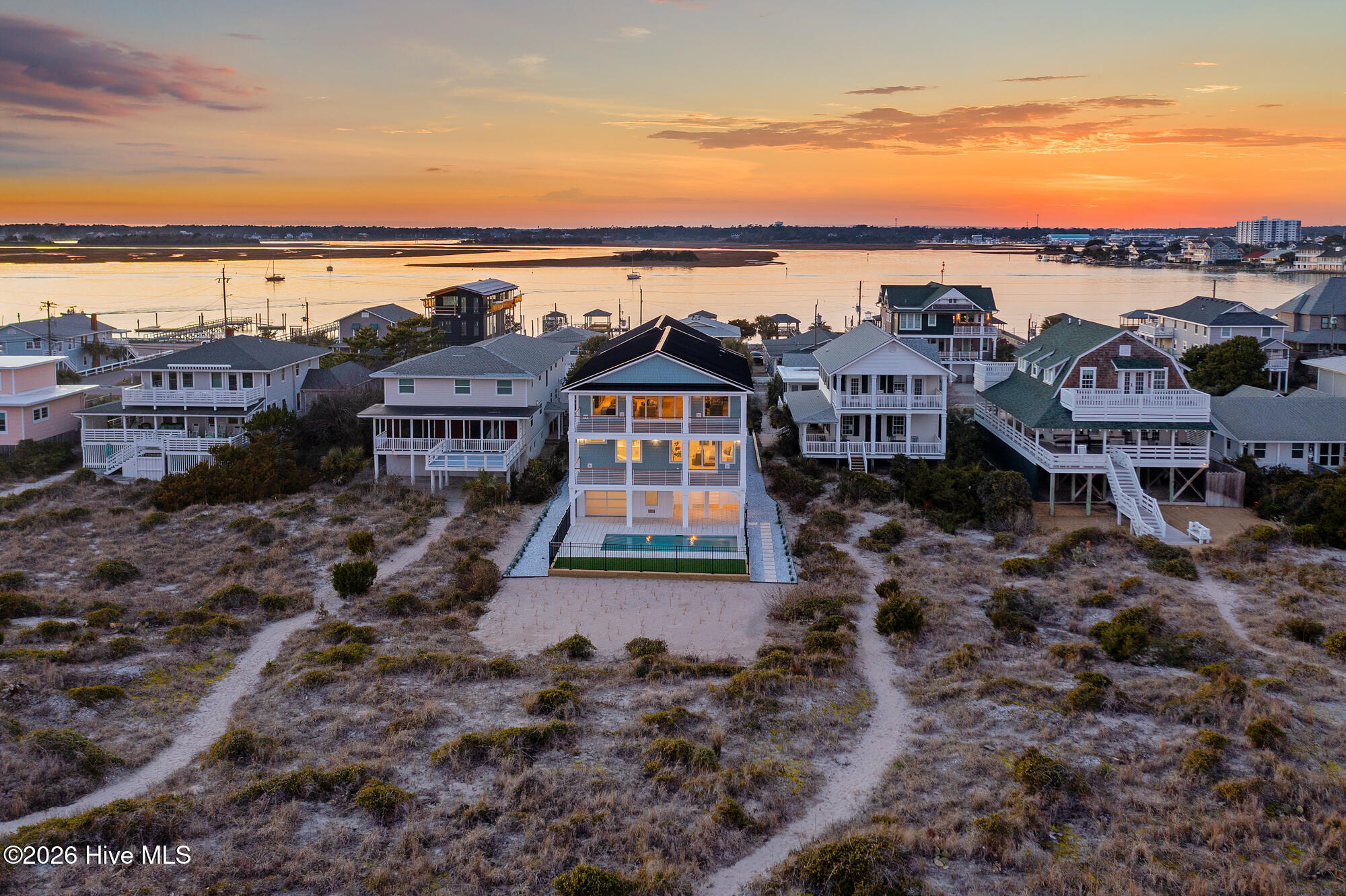 100558368 | Photo 73