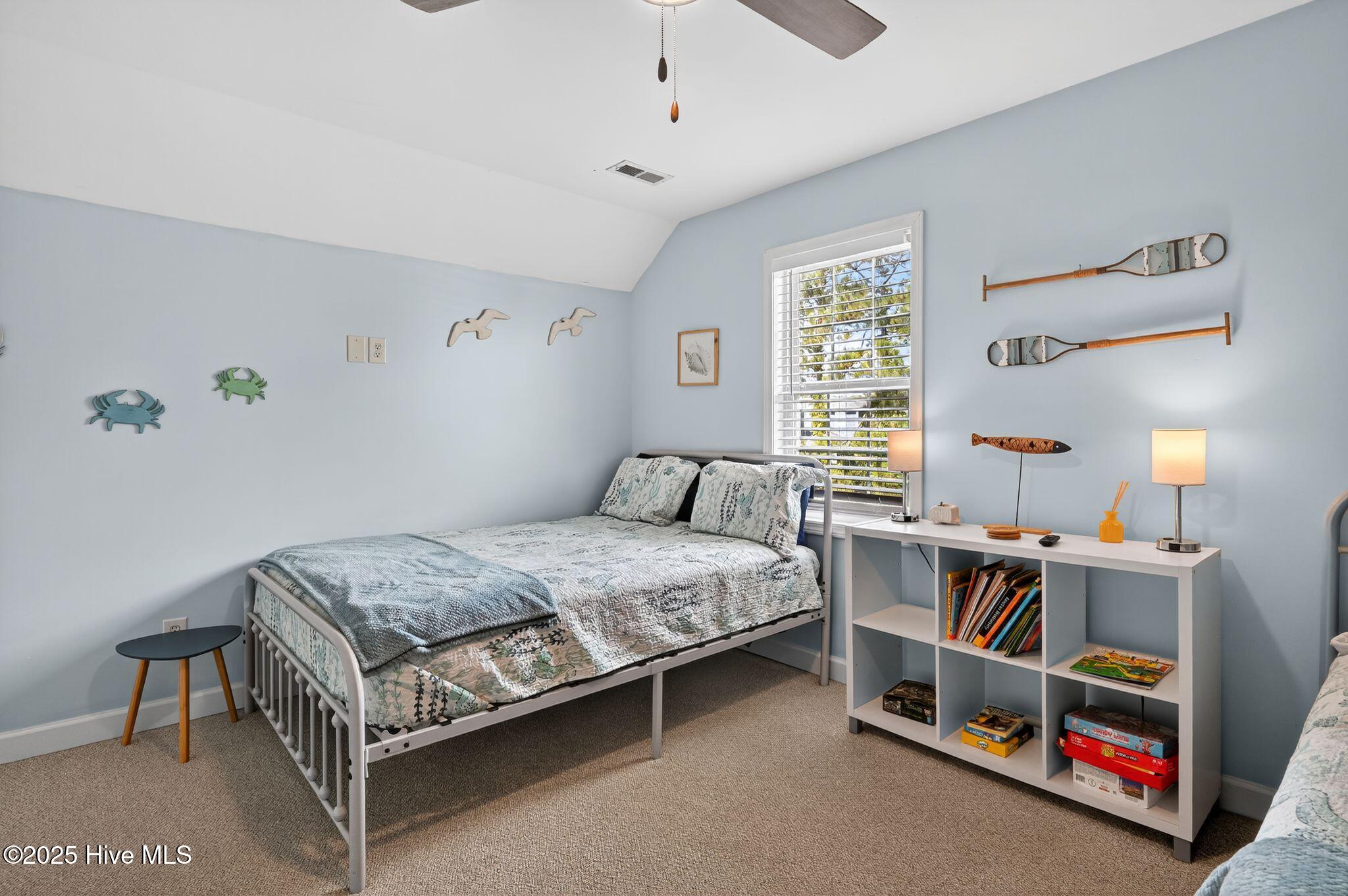 100527210 | Photo 17