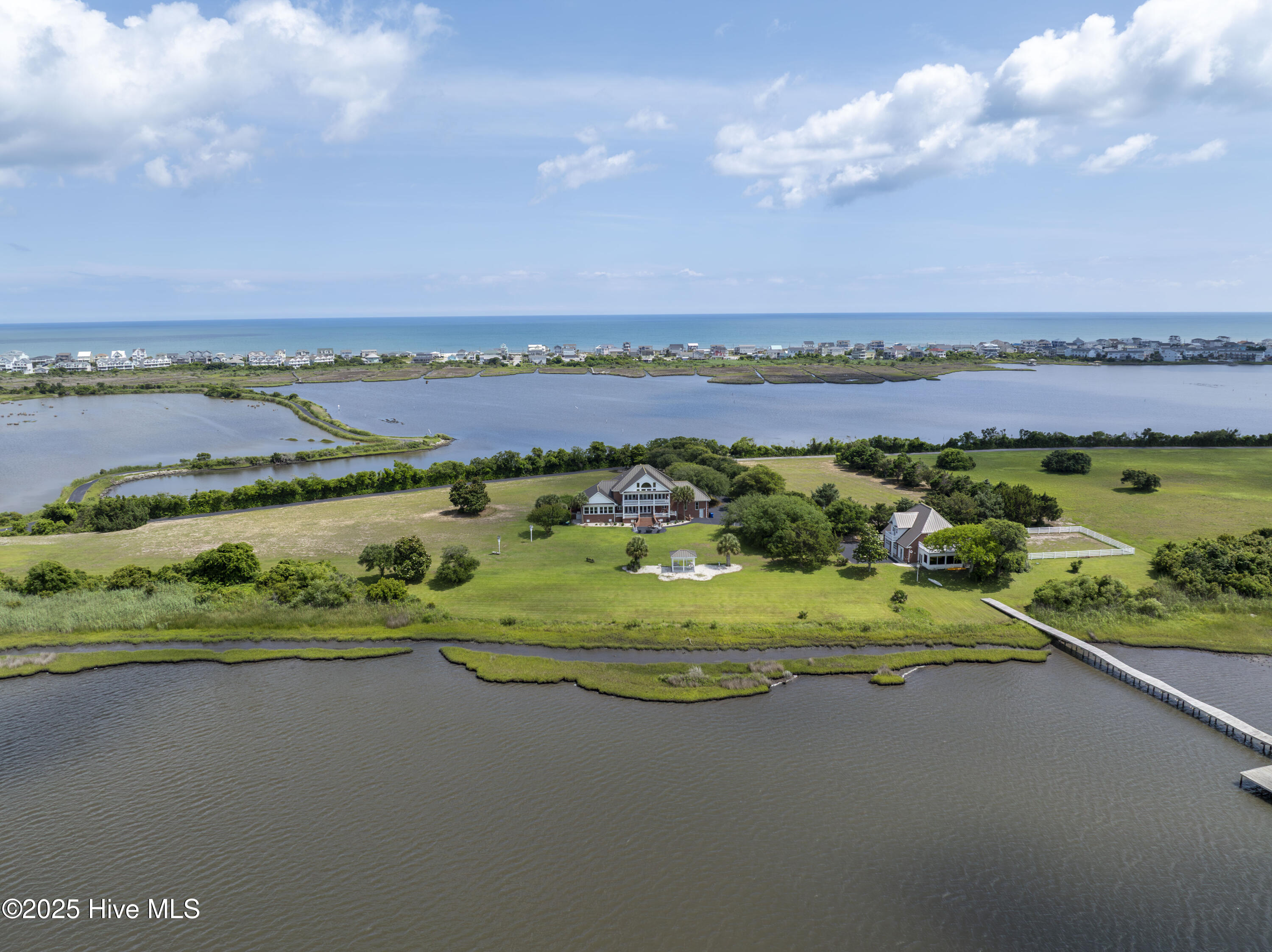 100512986 | Photo 75