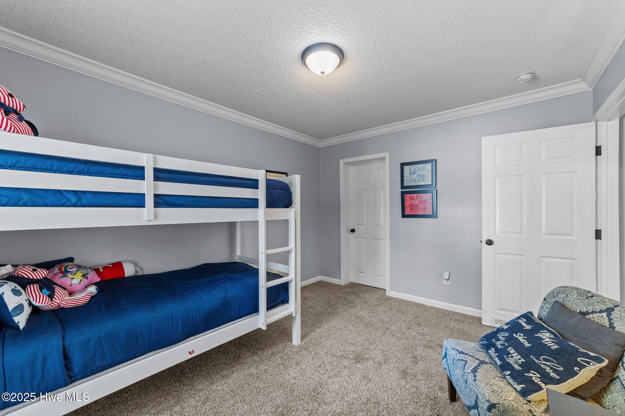 100533050 | Photo 17