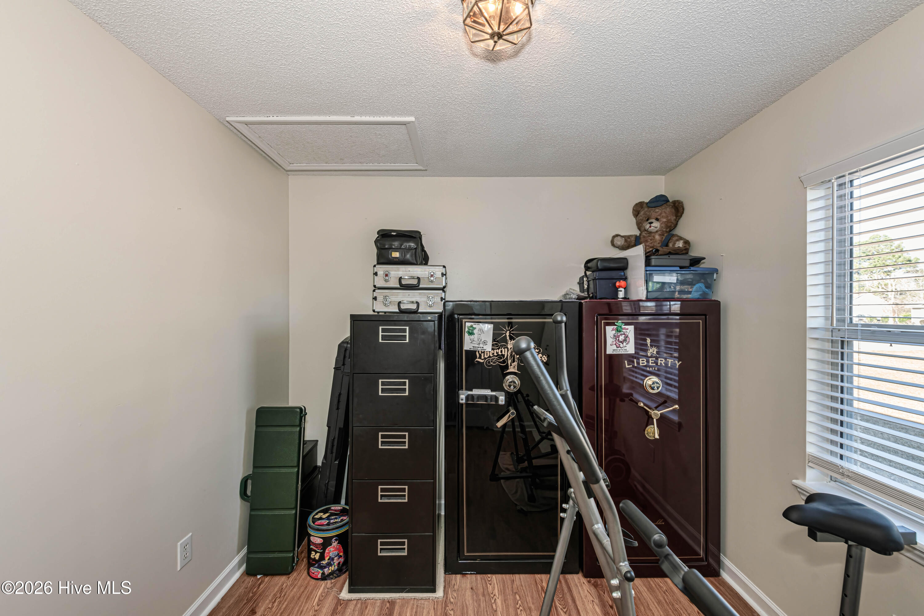 100550368 | Photo 29