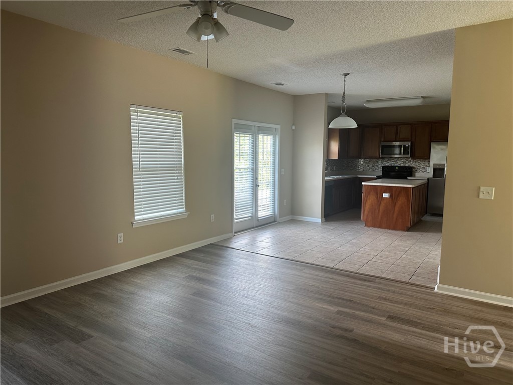 Living Room/Kitchen